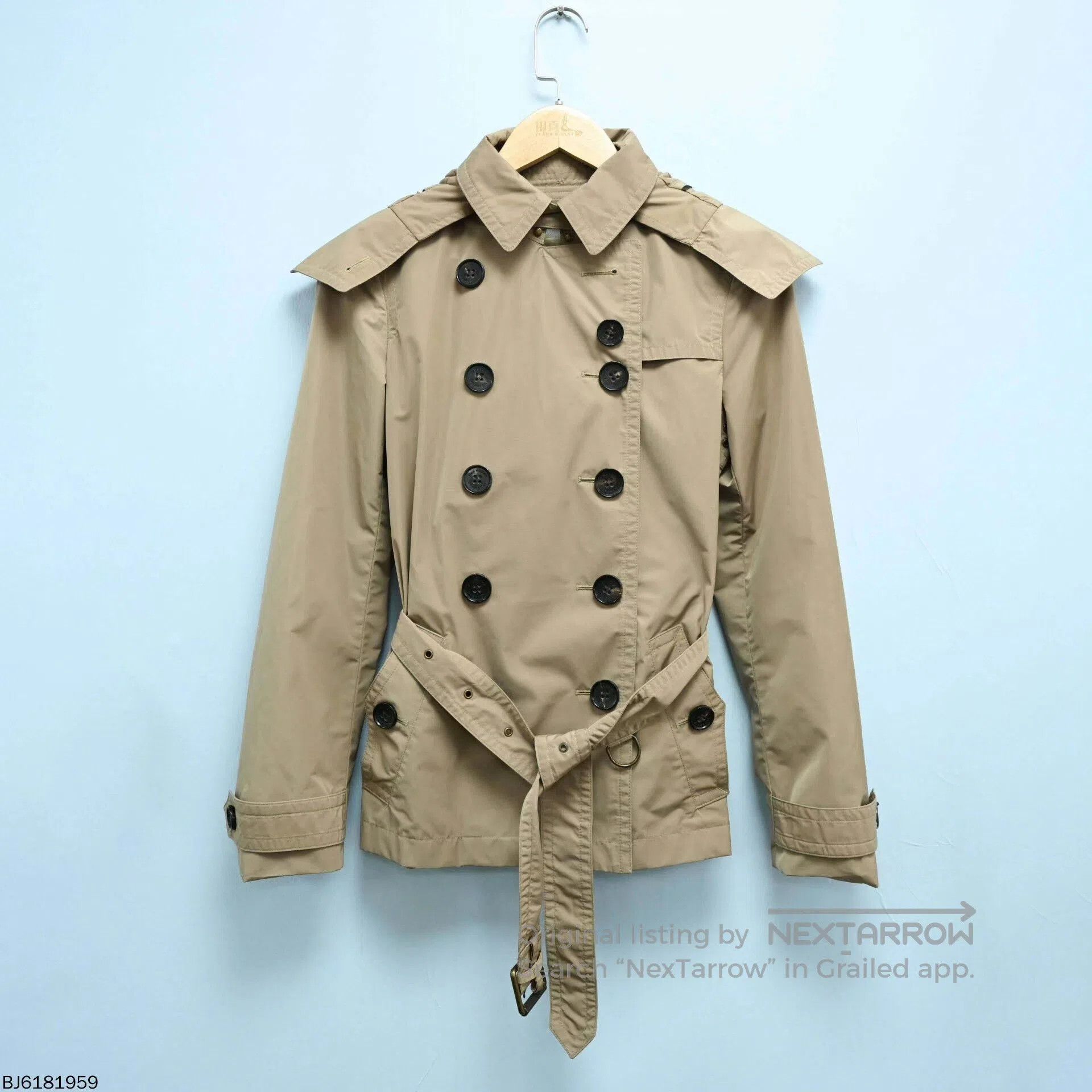 Burberry burberry double-breasted trench coat for men. Size US M / EU 48-50 / 2 - 1 Thumbnail