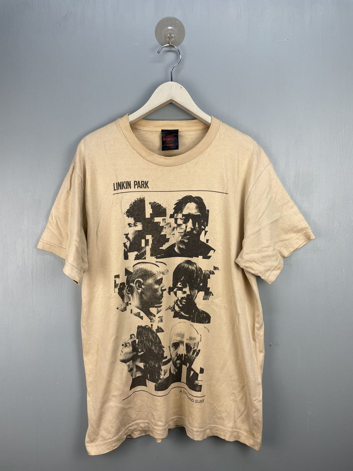 Band Tees Vintage Linkin Park A Thousand Suns promo band t shirt Size US L / EU 52-54 / 3 - 1 Thumbnail