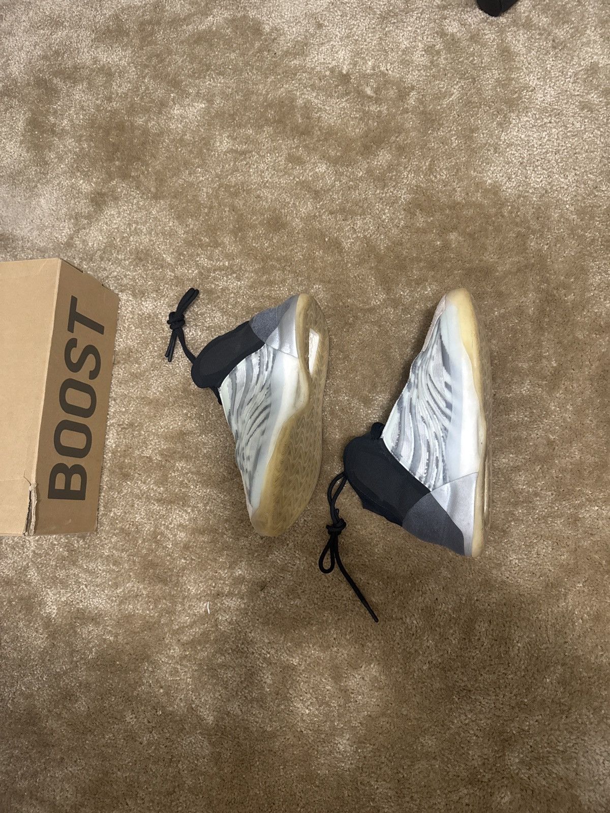 Yeezy Yeezy QNTM Size US 8.5 / EU 41-42 - 3 Thumbnail