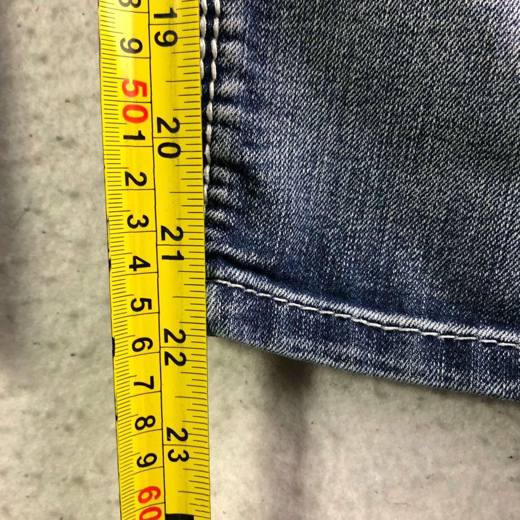 Vintage Maurices Jeans Womens 5/6 Mid Rise Crop Medium Wash Blue Denim Distressed No Regular Fit Cotton Size 28" / US 6 / IT 42 - 3 Thumbnail