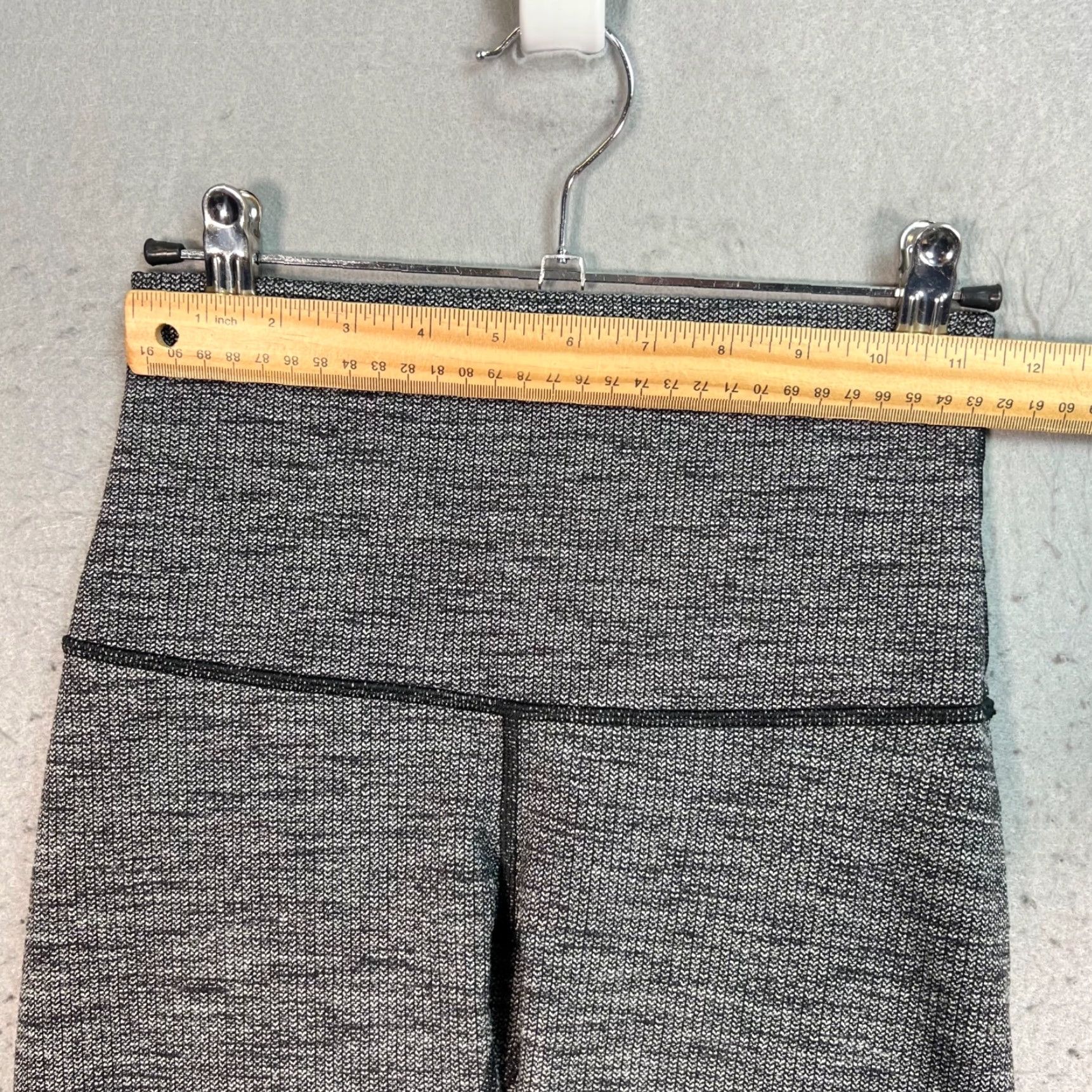 Lululemon Lululemon Leggings Womens Size 4 Black White Heathered High-Waisted Athletic Activewear Skinny Inseam 27 in Yoga Size 27" / US 4 / IT 40 - 5 Thumbnail