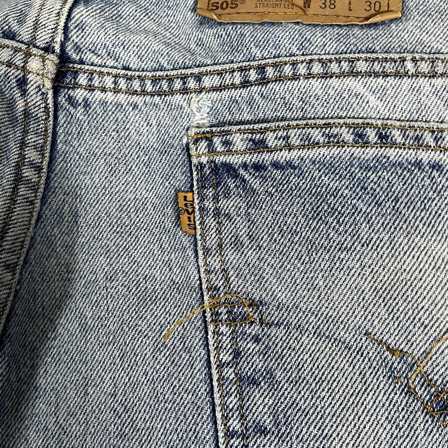 Levi's Levi's 505 Jeans Men 38x30 Blue Light Wash Regular Straight 90s VTG Vintage Denim Cotton Belt Pockets Jeans Model Levi's 505 90s Theme Mens Size US 38 / EU 54 - 6 Thumbnail