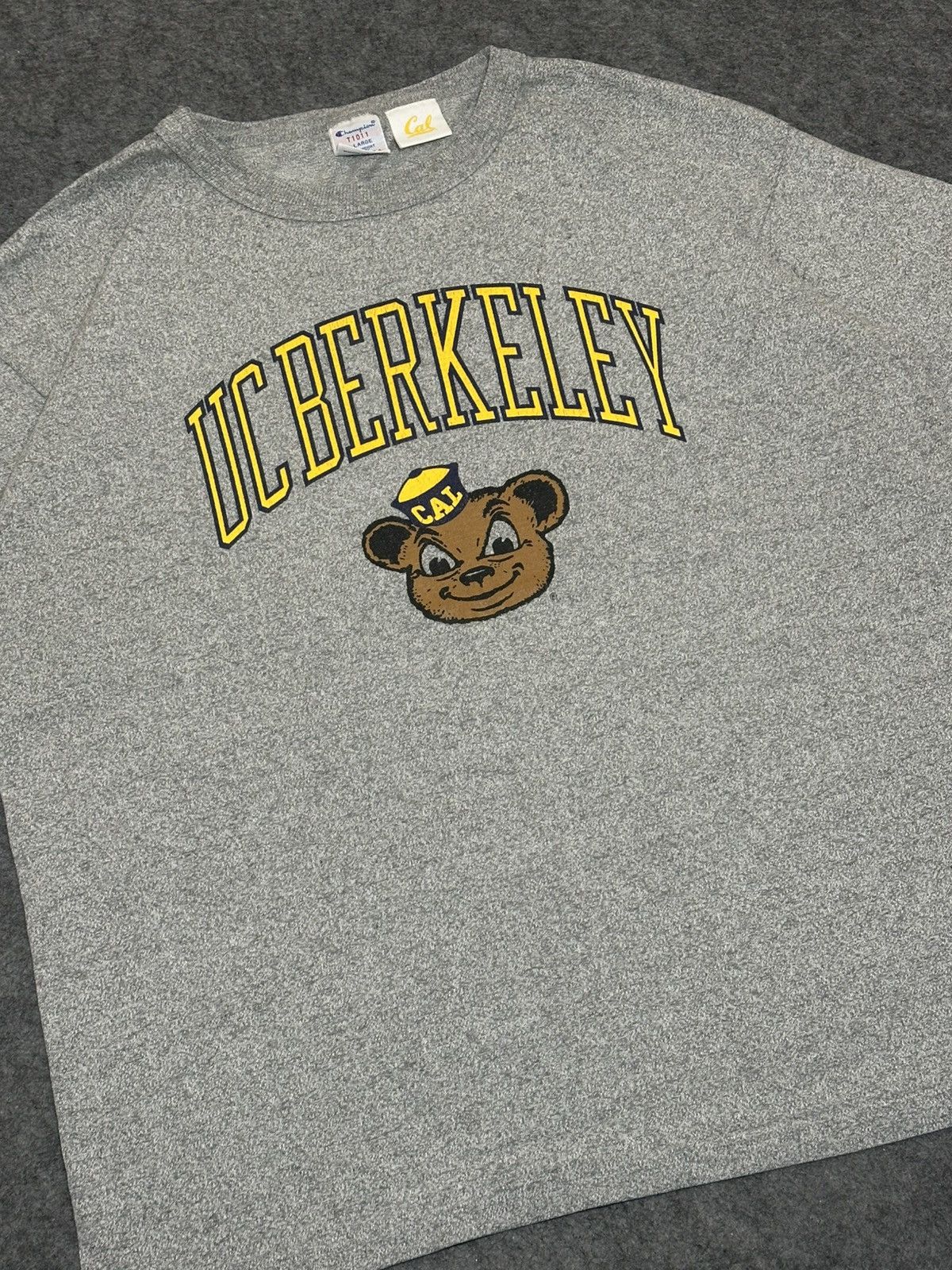 Champion Vintage Champion U.S.A. T1011 UC Berkeley school's mascot. Size US XL / EU 56 / 4 - 2 Thumbnail
