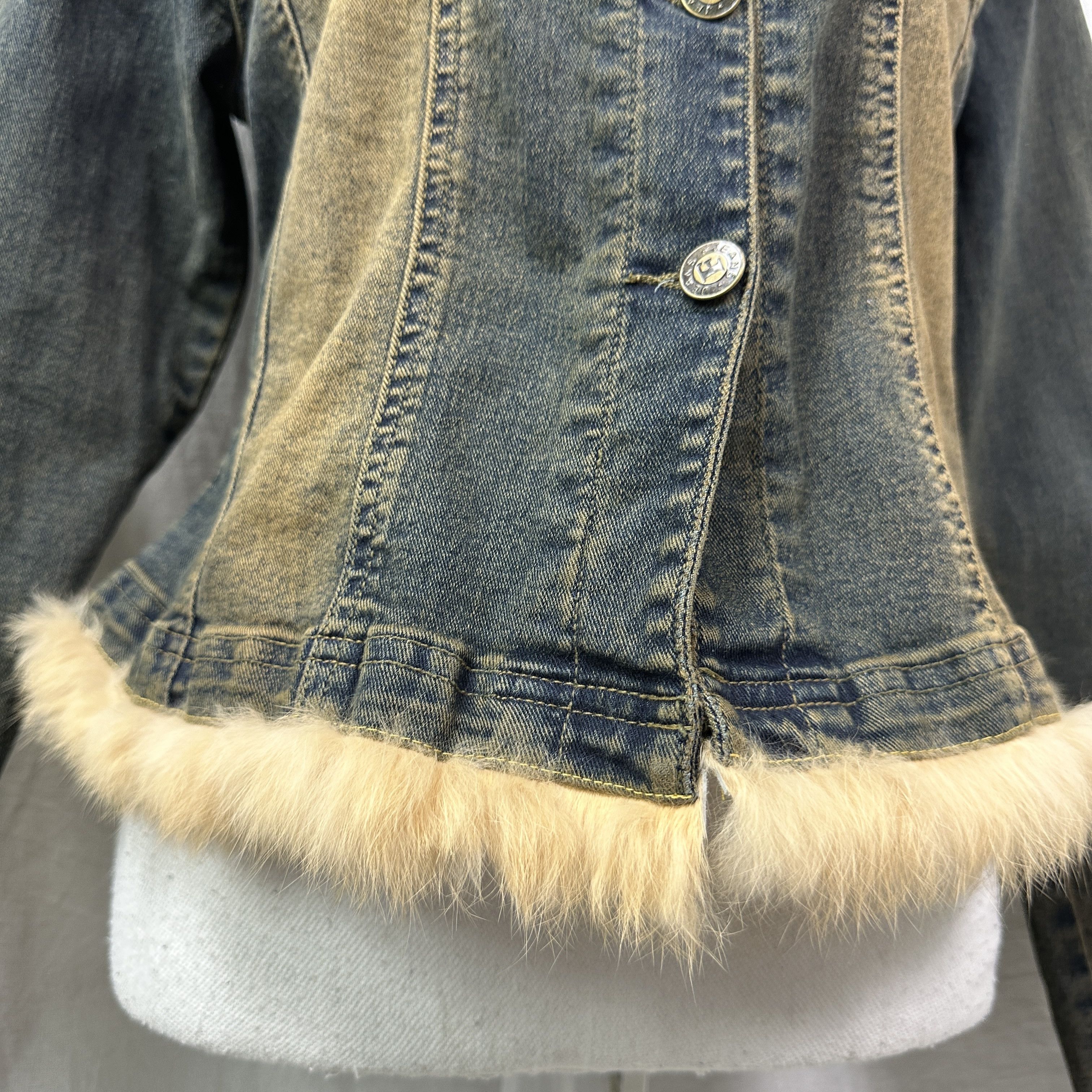 Vintage Vintage Denim Preppy Washed Real Fur Trim Jeans Jacket 00s Size L / US 10 / IT 46 - 7 Thumbnail