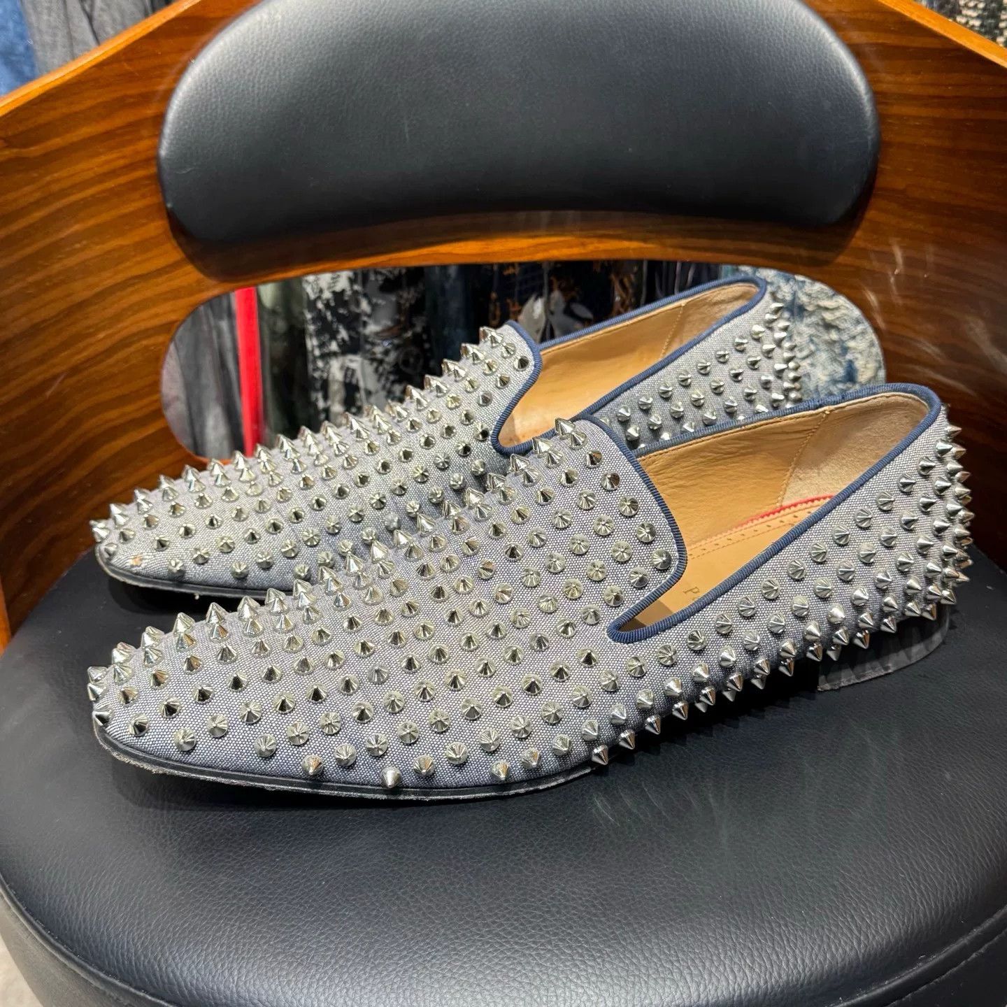 Christian Louboutin Christian Louboutin Silver Lowtop Sneakers 42 Men Size US 9 / EU 42 - 1 Thumbnail