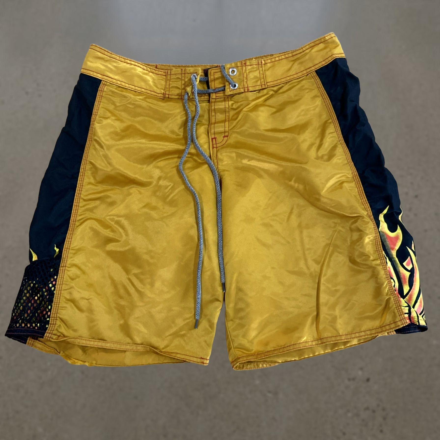 Vintage VINTAGE Unbranded Board Shorts Swim Trunks 36 Men Regular Bottom Red Flame Grunge 90s 2000s Surfing Mens Size US 36 / EU 52 - 1 Thumbnail