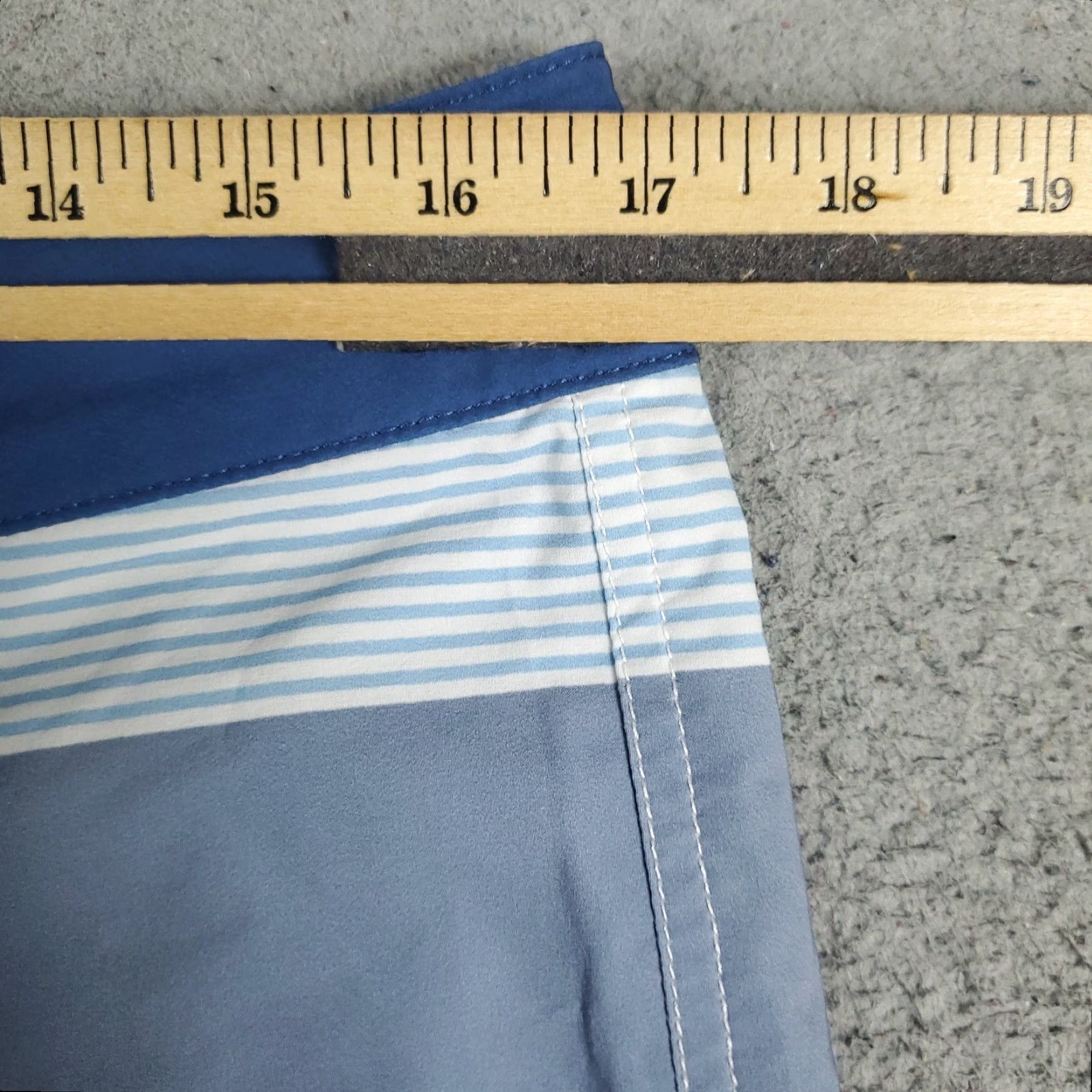 Vineyard Vines Vineyard Vines Shorts Mens 32 Blue Striped Surf Beach Board Swim Trunks Size US 32 / EU 48 - 4 Thumbnail