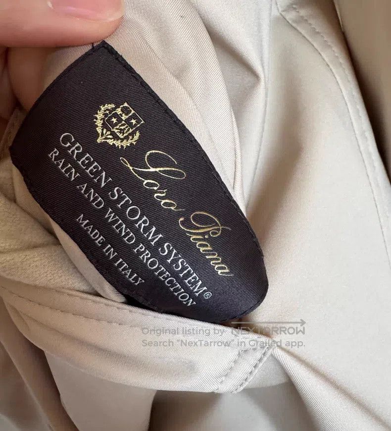 Loro Piana Loro Piana The woman wears a two-sided beige wool/fur coat Size S / US 4 / IT 40 - 6 Thumbnail