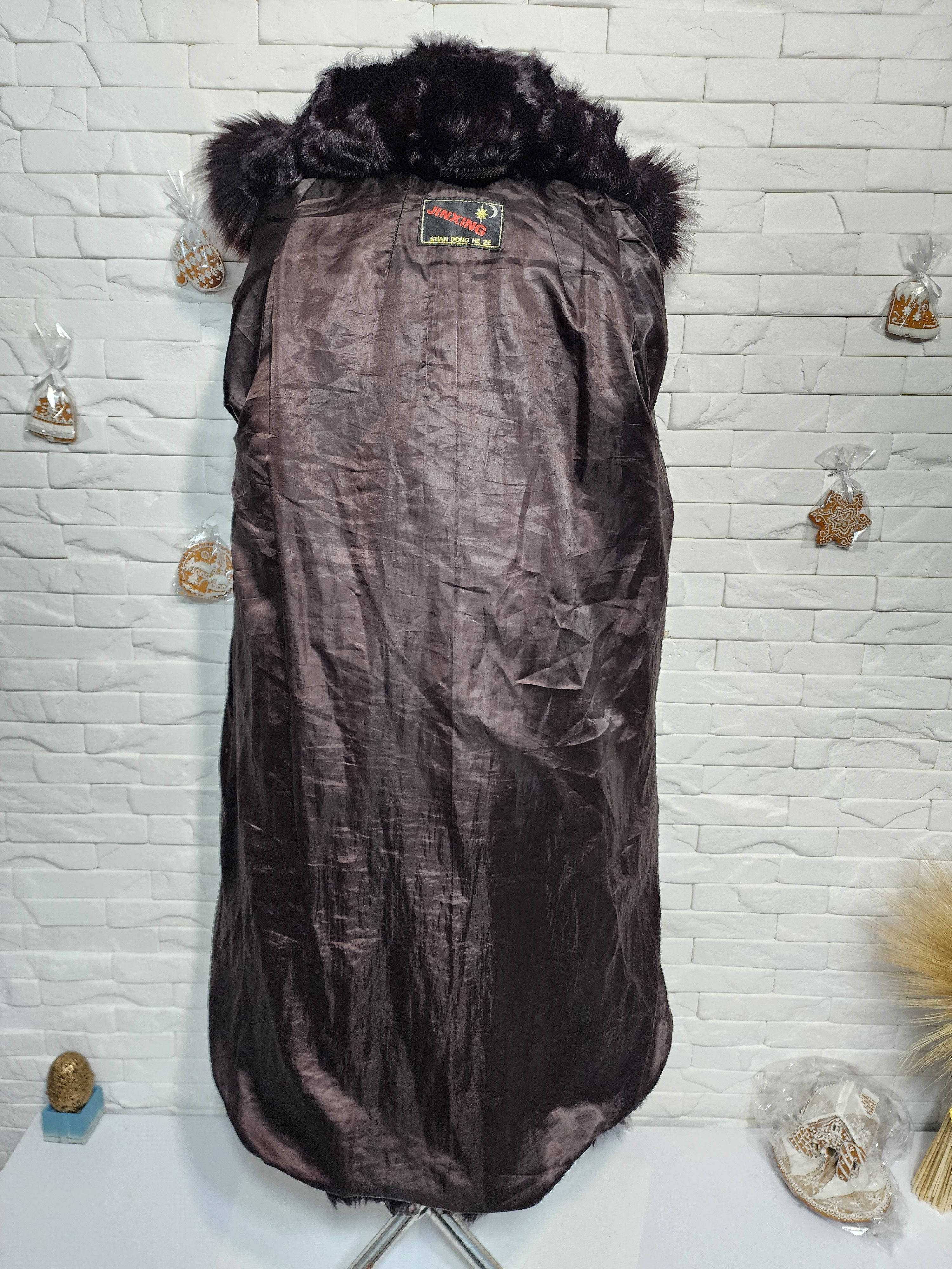 Uniqlo Black Goat Fur Coat: Women's Warm Hooded Outerwear Size XXL / US 16-18 / IT 52-54 - 7 Thumbnail