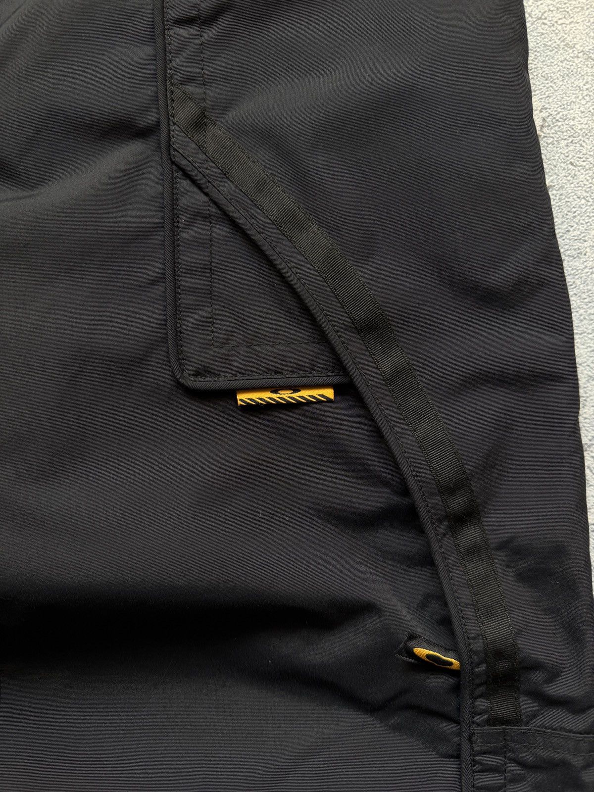 Oakley vintage 90s oakley ski pants rare gorpcore streetwear Size US 32 / EU 48 - 3 Thumbnail