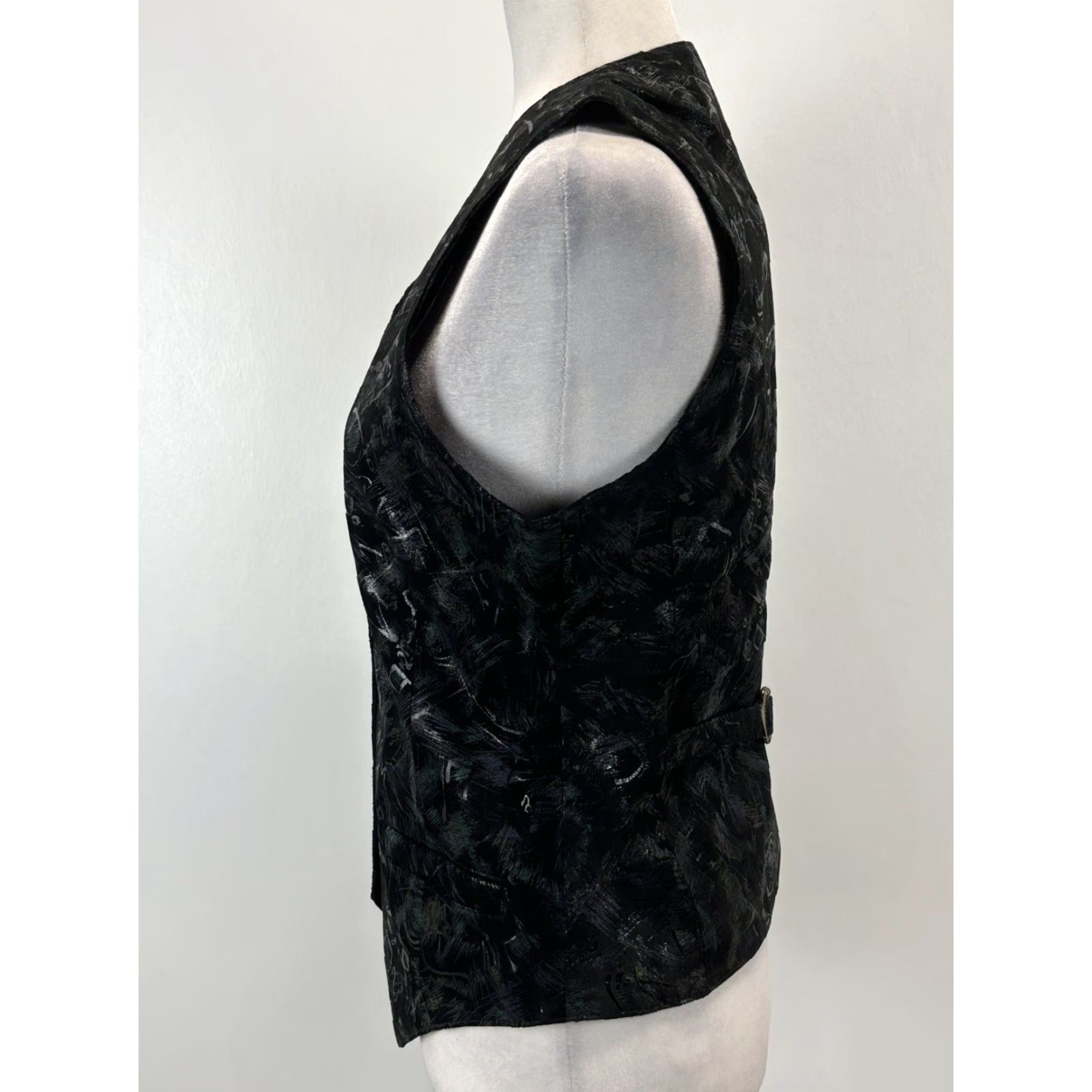 Vintage VINTAGE Overland Outfitters Leather Vest Womens S Black Embossed 90s EUC Size S / US 4 / IT 40 - 2 Thumbnail
