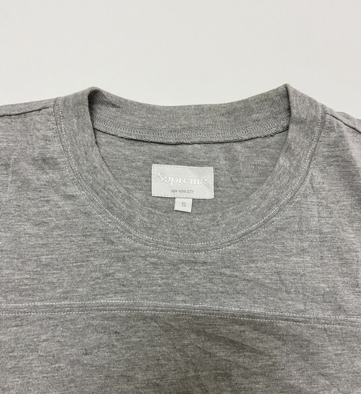 Supreme SUPREME FOOTBALL TEE Size US S / EU 44-46 / 1 - 7 Thumbnail