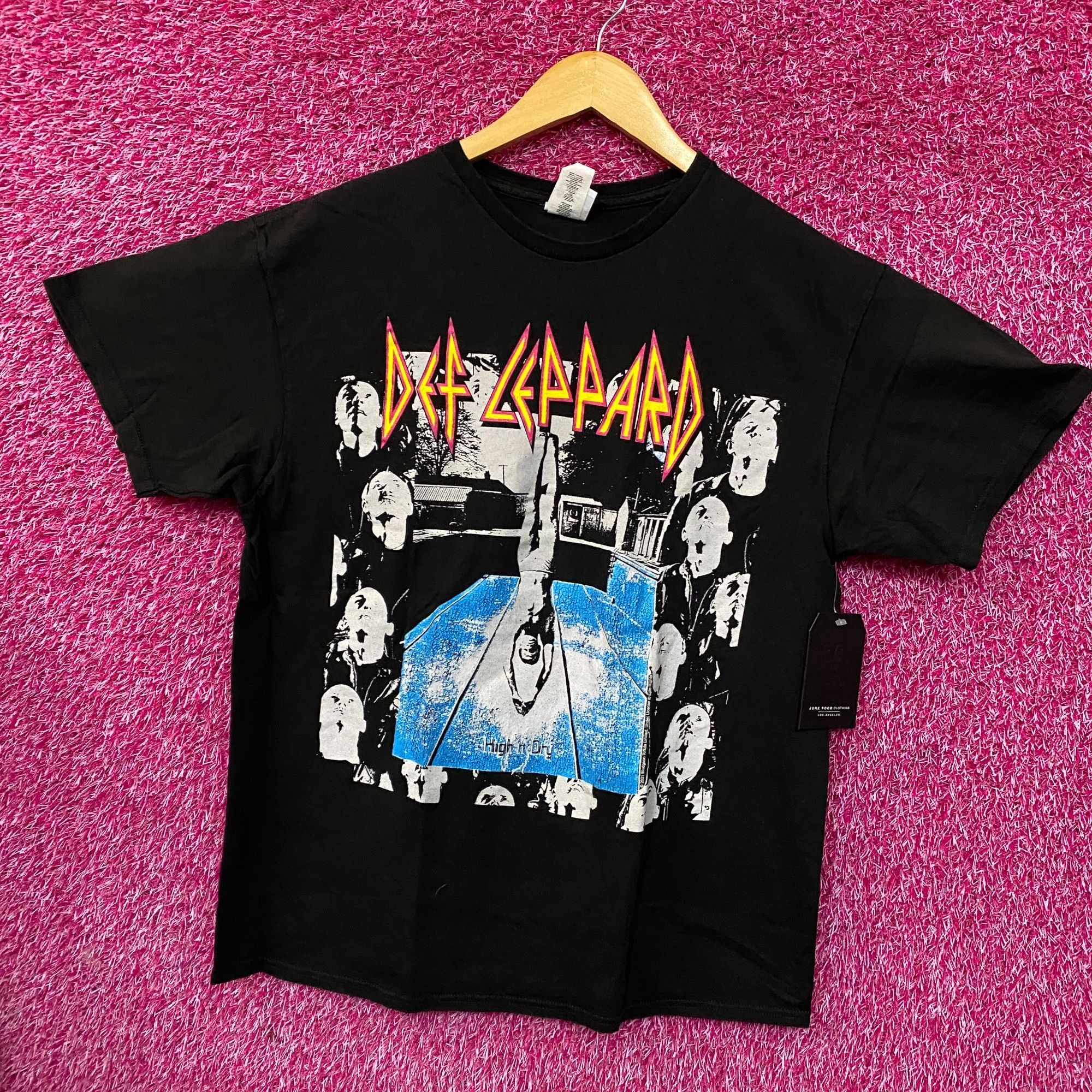 Def Leppard Def Leppard "High 'n' Dry" Album Cover Rock Band T-Shirt Med Size US M / EU 48-50 / 2 - 3 Thumbnail