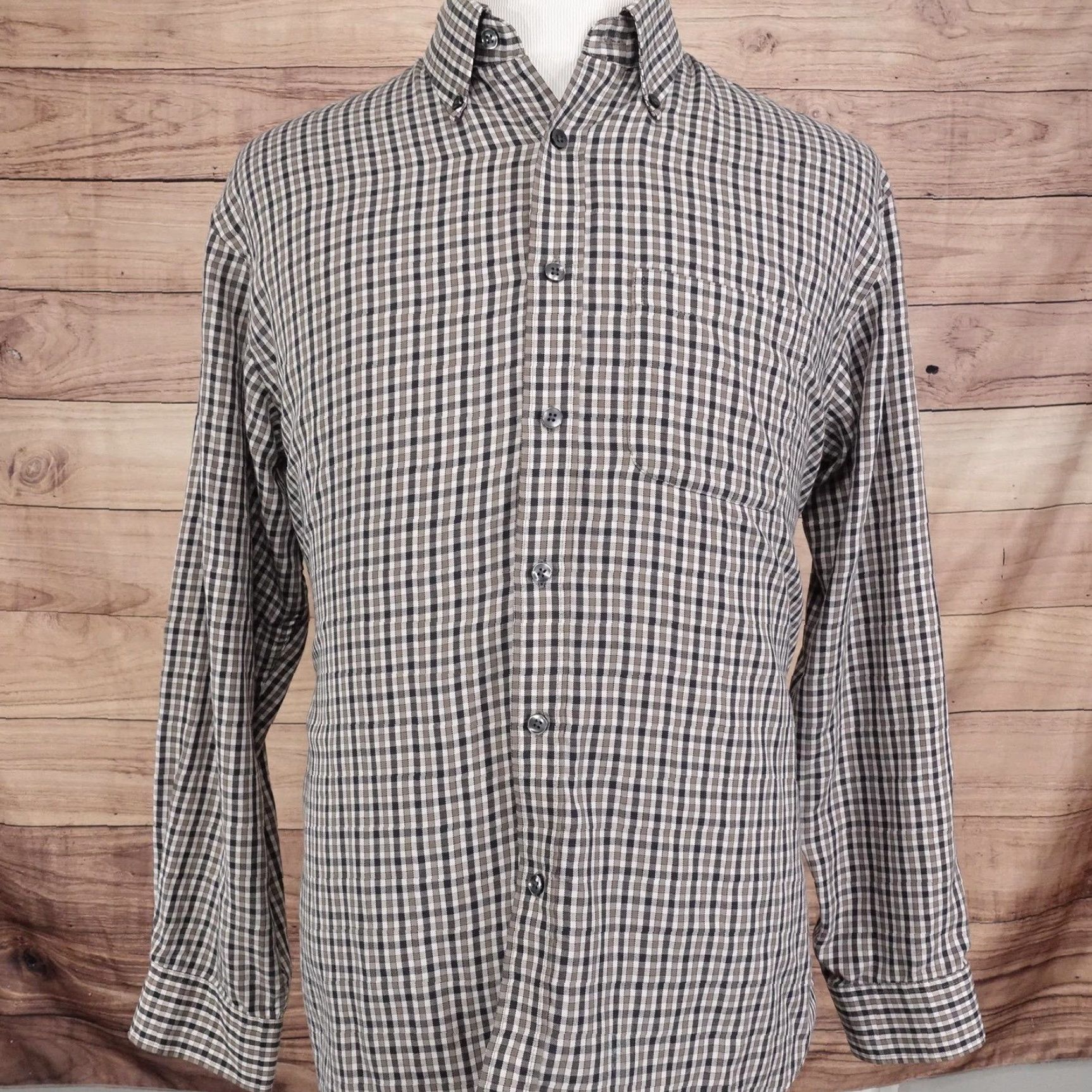 Van Heusen Van Heusen Shirt Mens Large Brown Black Plaid Button Down No Iron Easy Care Size US L / EU 52-54 / 3 - 3 Thumbnail