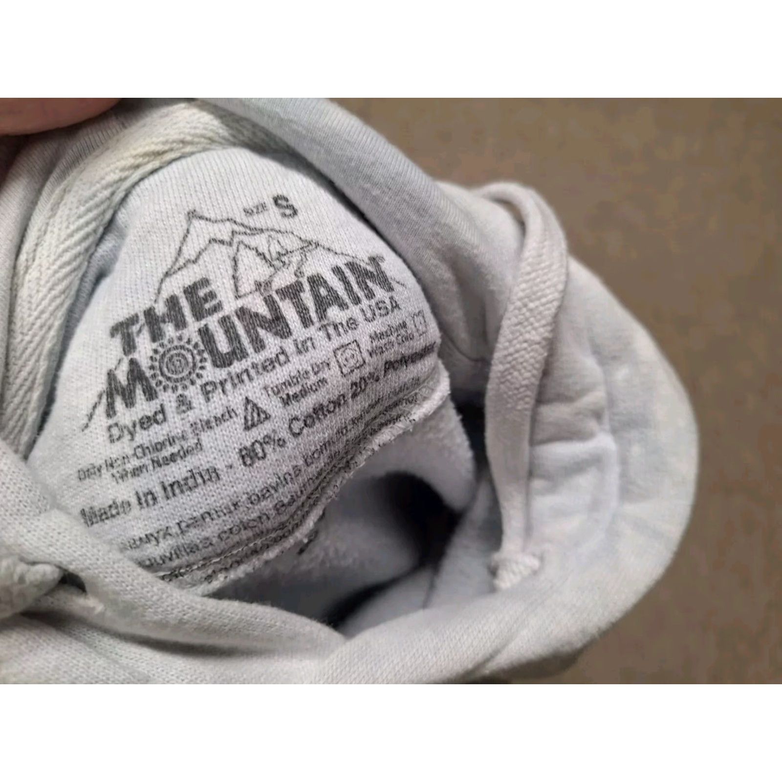 The Mountain The Mountain Cat Hoodie S Gray Pullover Hooded Knit Cotton Blend Unisex Adults Classic Size: S Vintage No Size US S / EU 44-46 / 1 - 2 Thumbnail