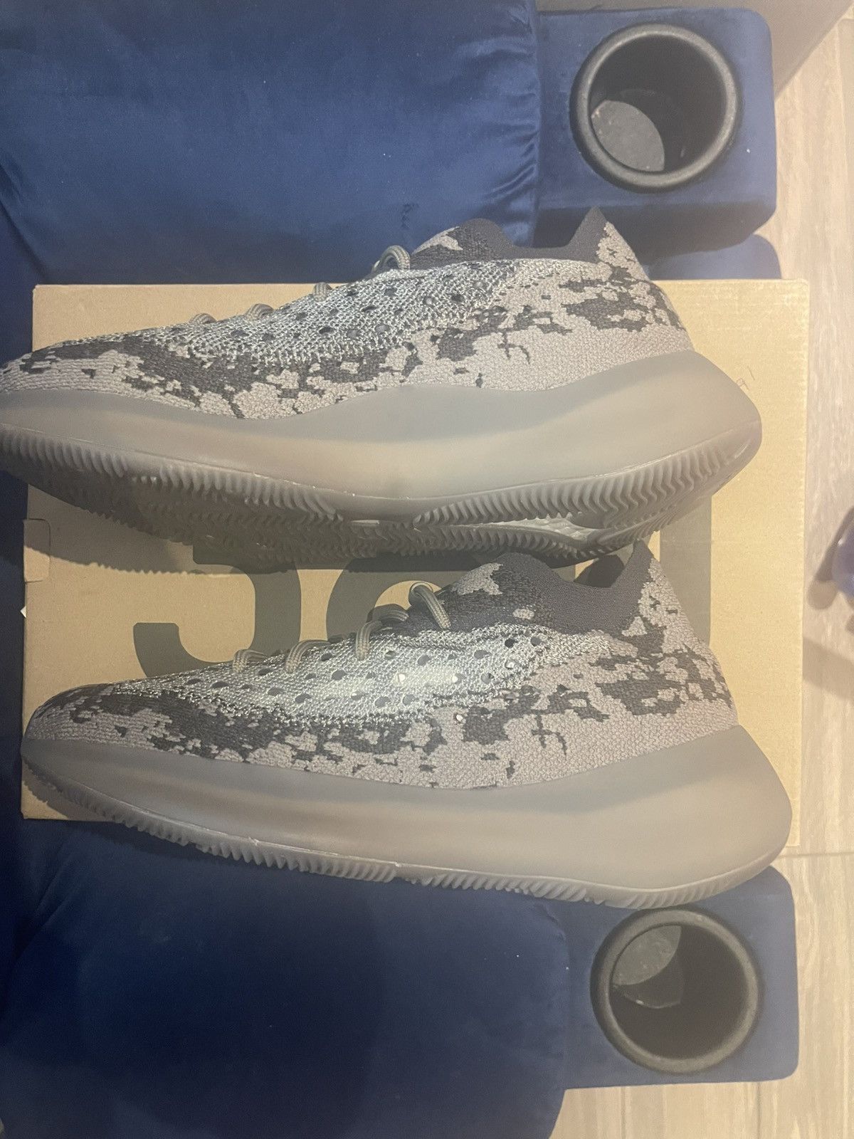 Yeezy Yeezy 380 stone salt Size US 11 / EU 44 - 2 Thumbnail