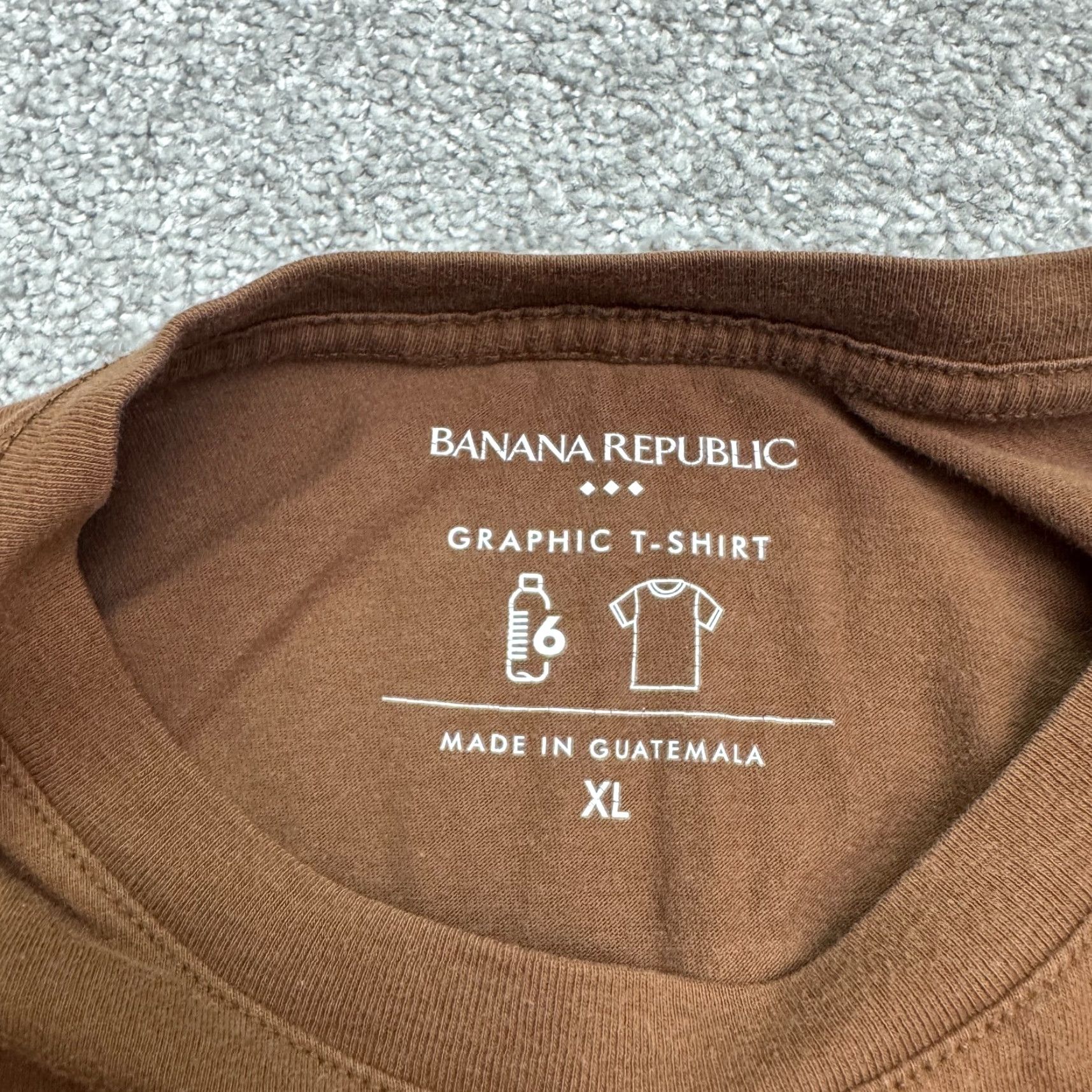 Banana Republic Banana Republic Graphic T-Shirt Mens XL Brown Crew Neck Pocket Tee Cotton Polyester Regular Short Sleeve Size US XL / EU 56 / 4 - 6 Thumbnail