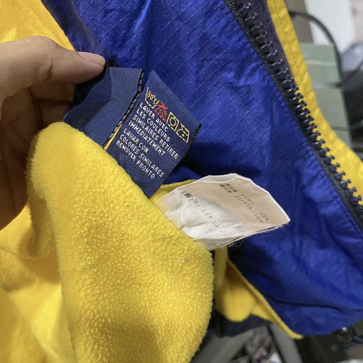 Tommy Hilfiger Vintage 90s Tommy Hilfiger Sailing Gear Hooded Jacket Size US L / EU 52-54 / 3 - 20 Thumbnail