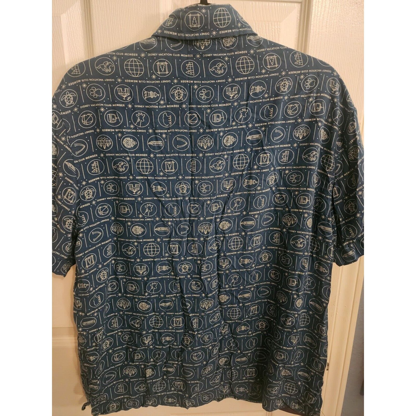 Disney Disney Vacation Club Member Resort Icons Print Men's Shirt Size US S / EU 44-46 / 1 - 4 Thumbnail