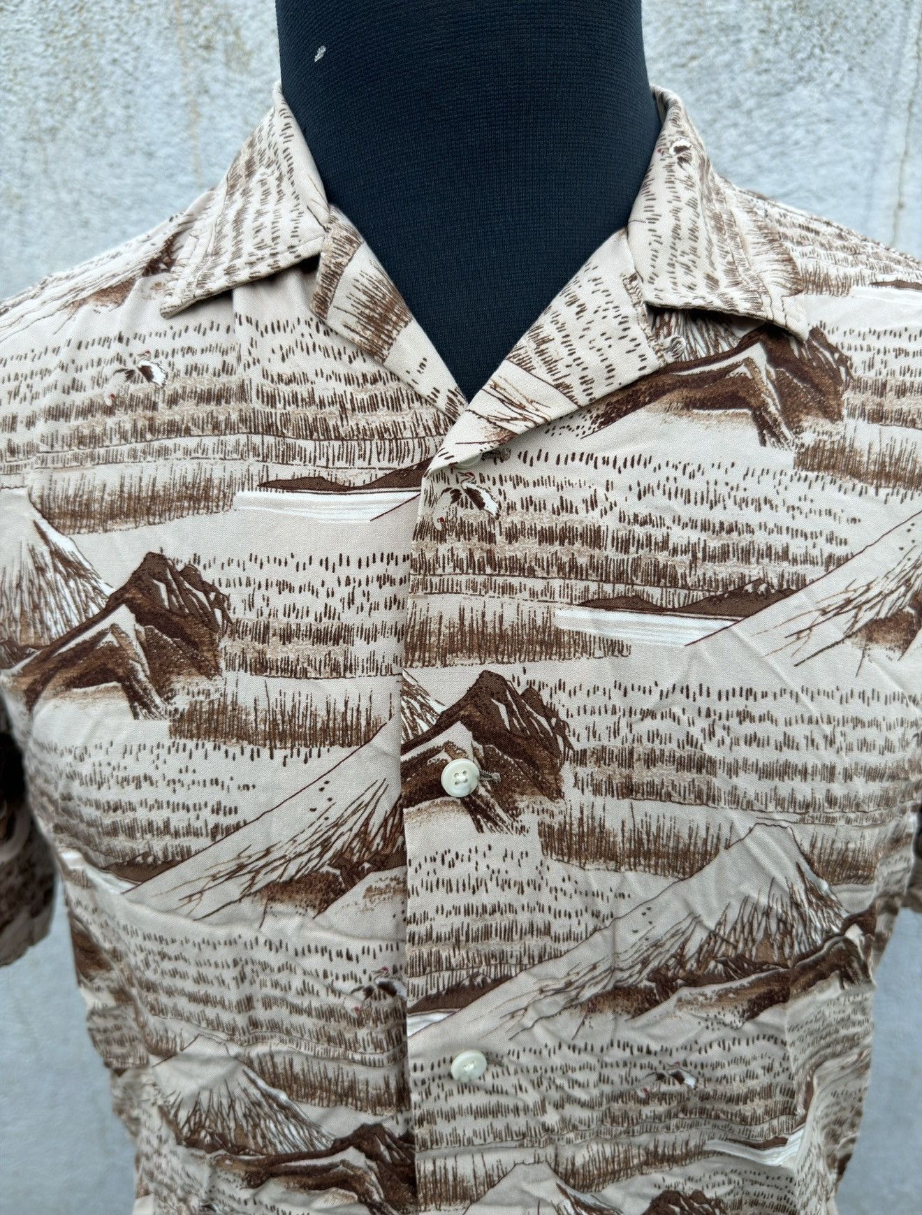 Uniqlo PreOwned Uniqlo Japan Utagawa Hiroshige Shirt Men's Small Size US S / EU 44-46 / 1 - 3 Thumbnail