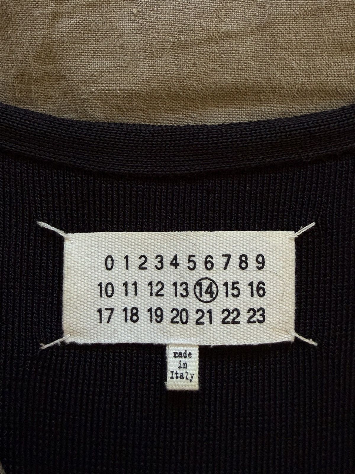 Maison Margiela Dual Colour Wool Vest Size US S / EU 44-46 / 1 - 4 Thumbnail