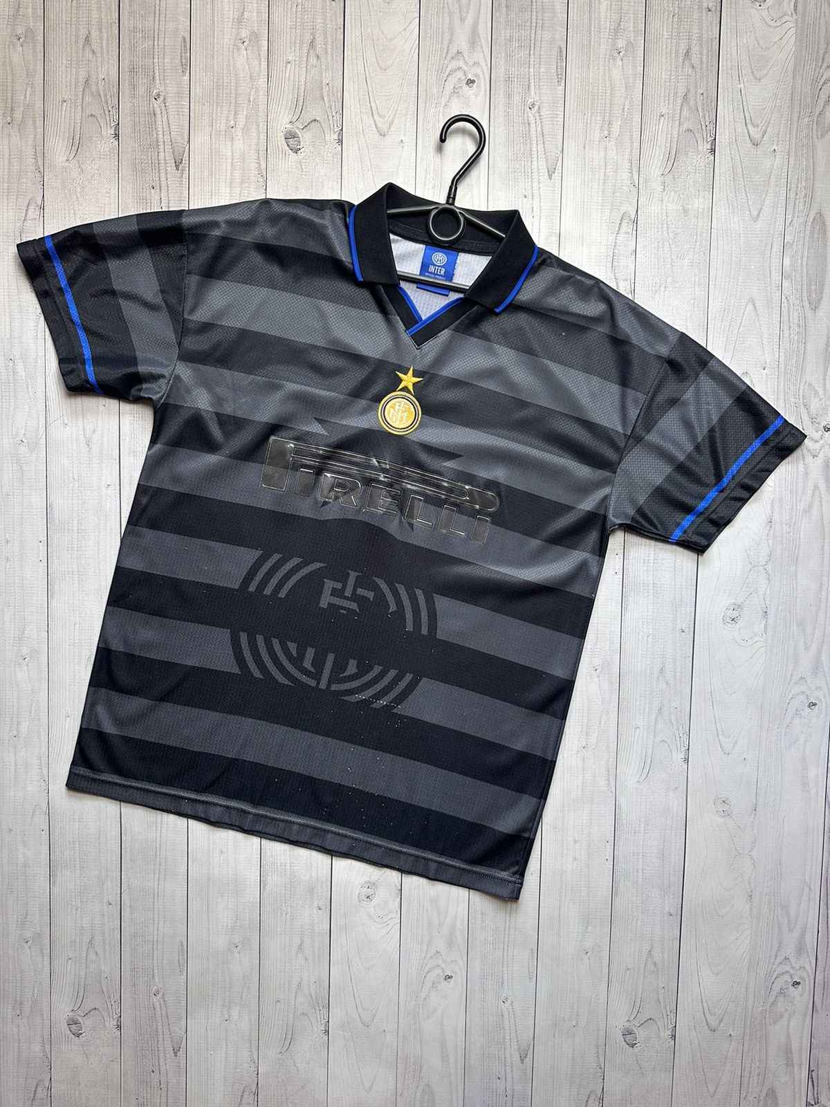 Vintage inter Milan soccer jersey striped size L