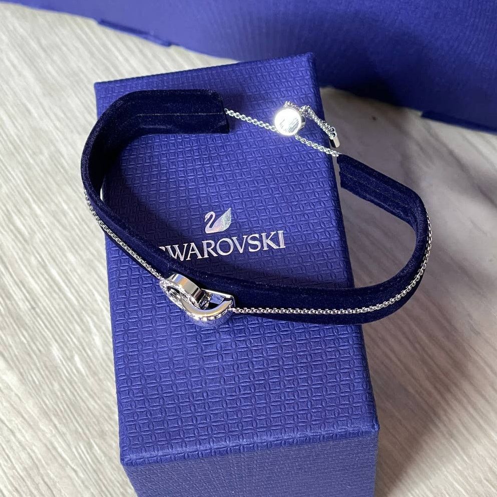 Swarovski Swarovski Hollow bracelet Interlocking loop, White Size ONE SIZE - 3 Thumbnail