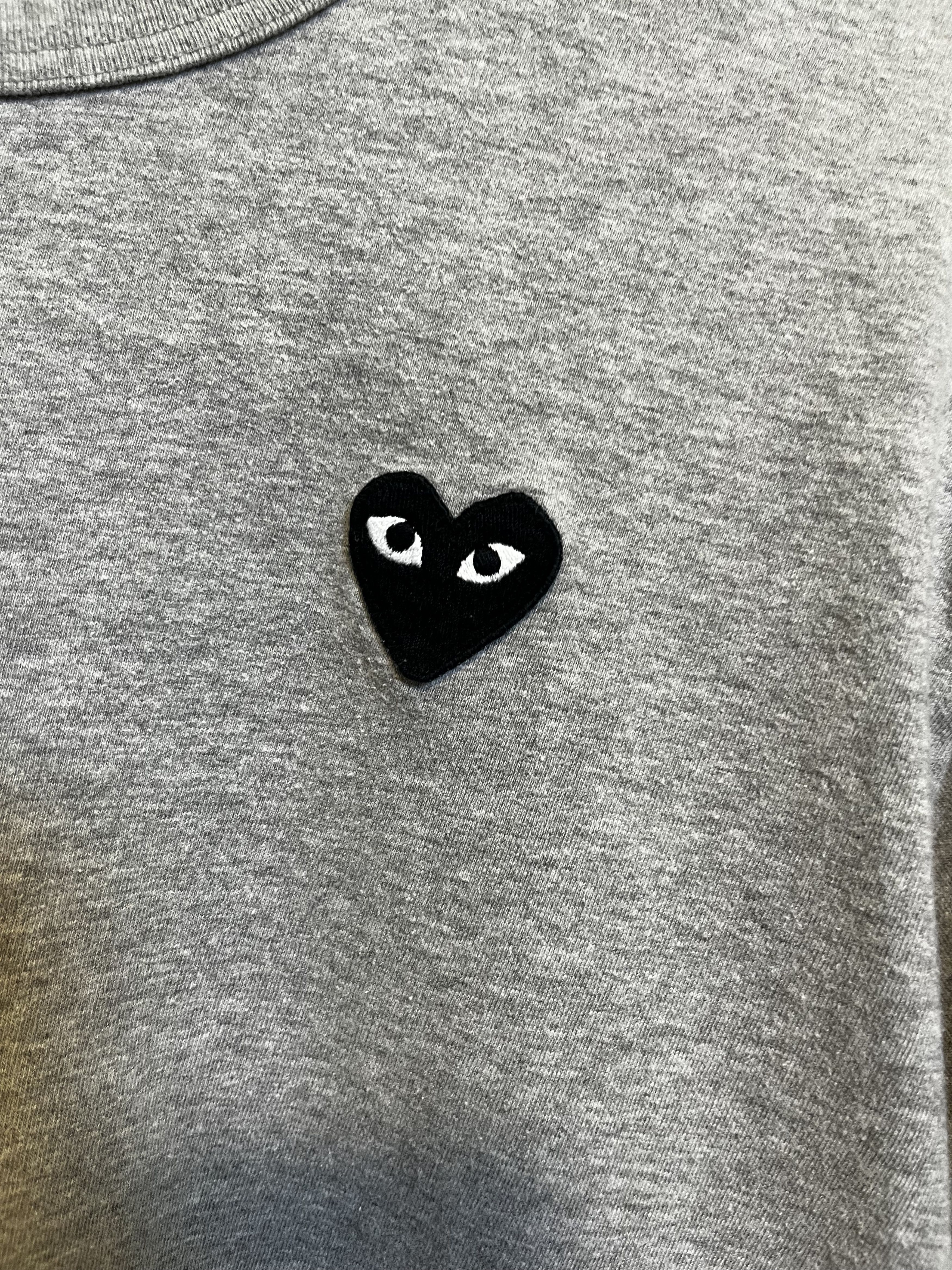 Comme des Garcons PLAY Comme Des Garcons Play Heart-Patch Size US L / EU 52-54 / 3 - 3 Thumbnail