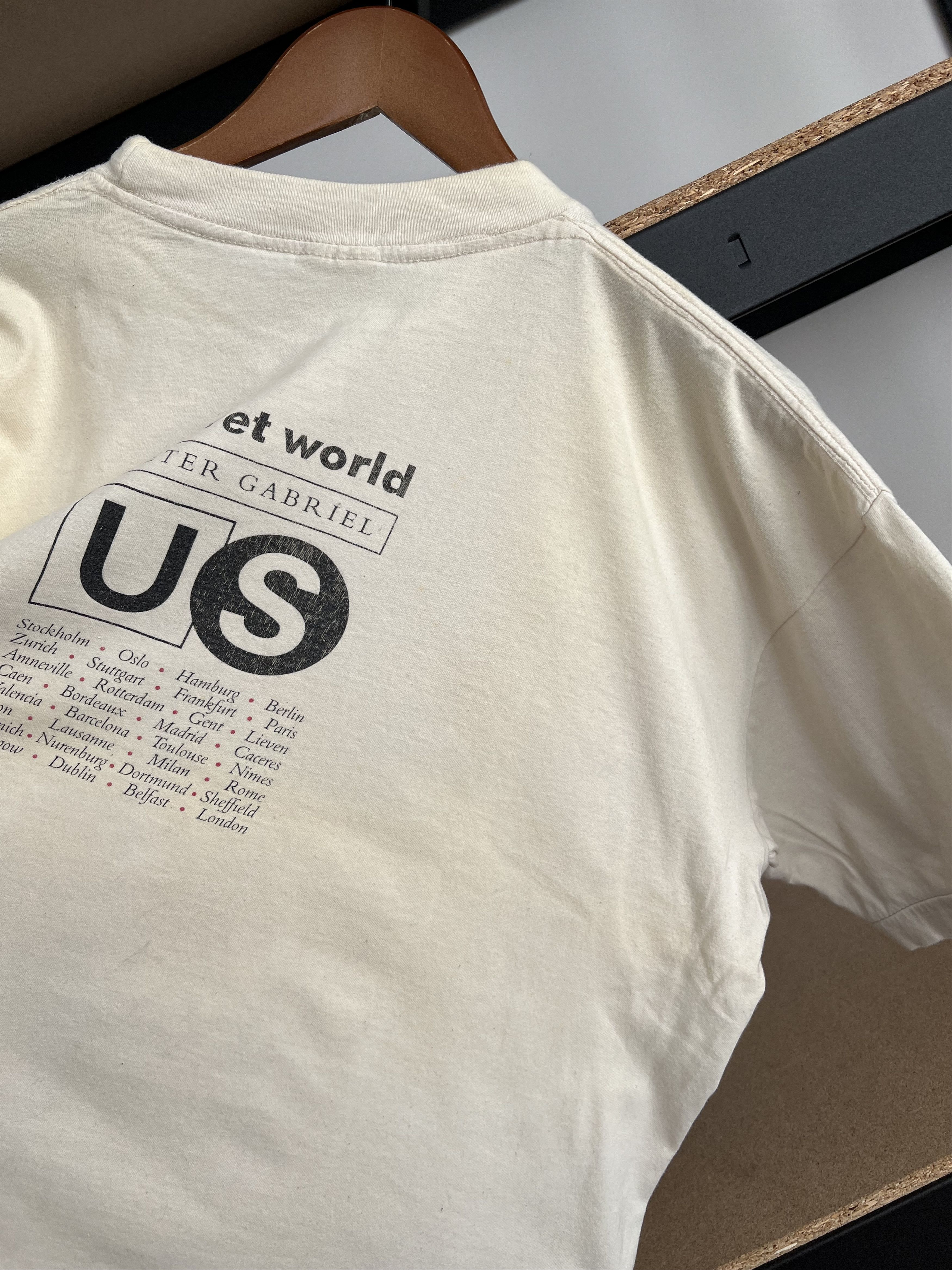 Band Tees Vintage 1992 Peter Gabriel Blood of Eden Art White T-shirt Size US XL / EU 56 / 4 - 24 Thumbnail