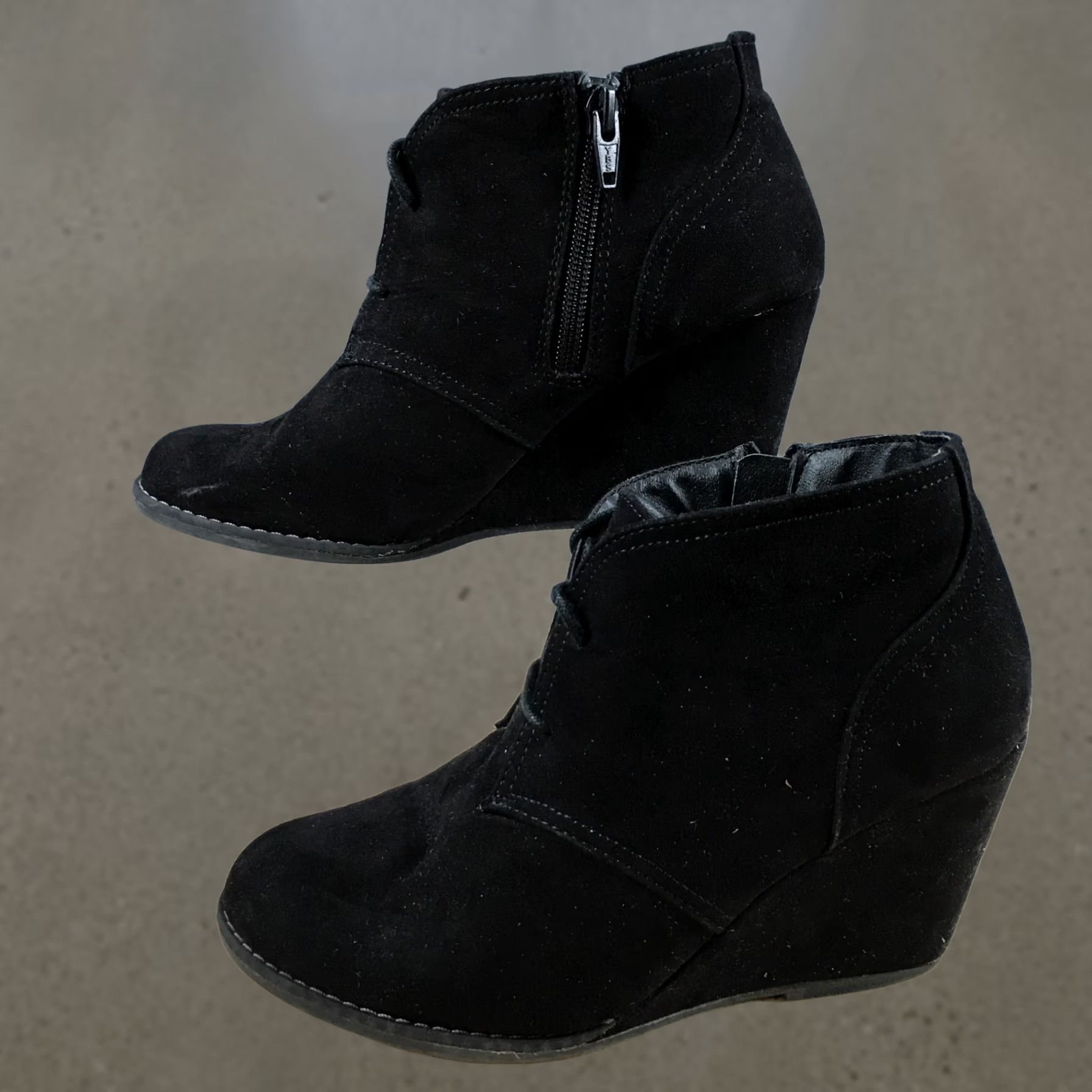 Vintage Universal Thread Boots Womens 6.5 W Wedge Booties Black Suede Lace Up Round Toe Size US 7 / IT 37 - 1 Thumbnail
