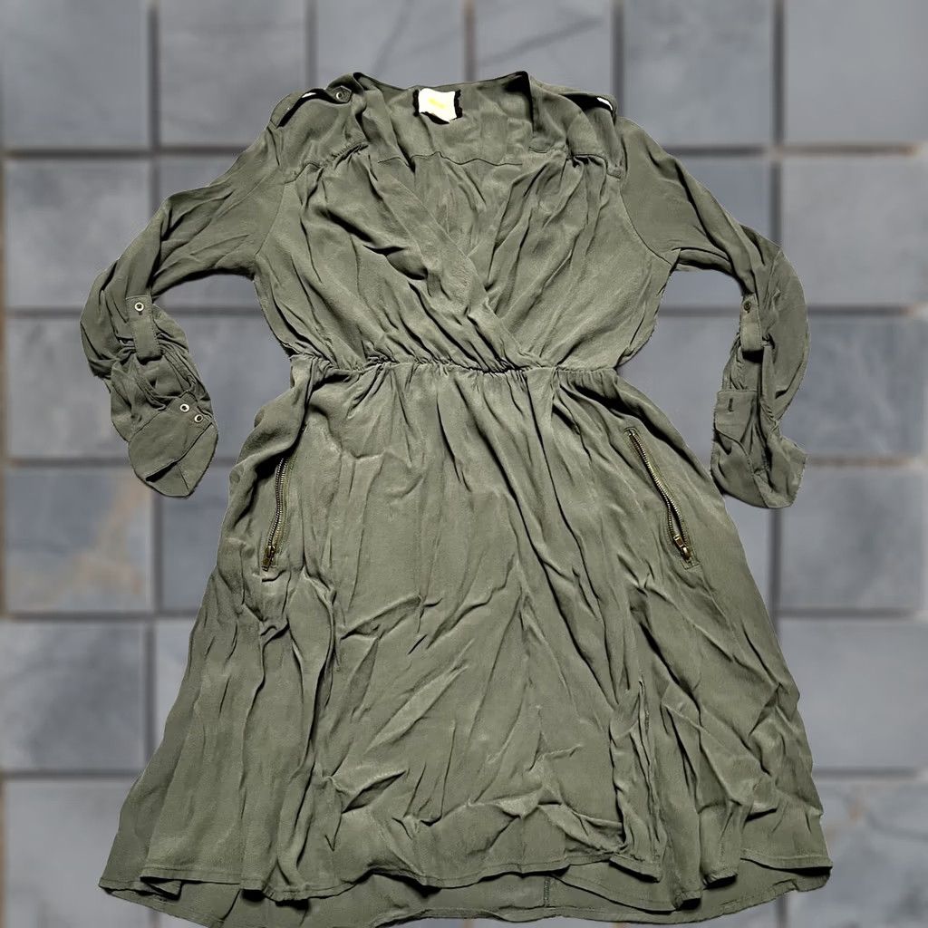 Anthropologie MAEVE Anthropologie Dress Womens Medium Green V Neck Roll Tab Sleeve Fit & Flare Dress knee length Womens M Green MAEVE by Anthropologie Size M / US 6-8 / IT 42-44 - 1 Thumbnail