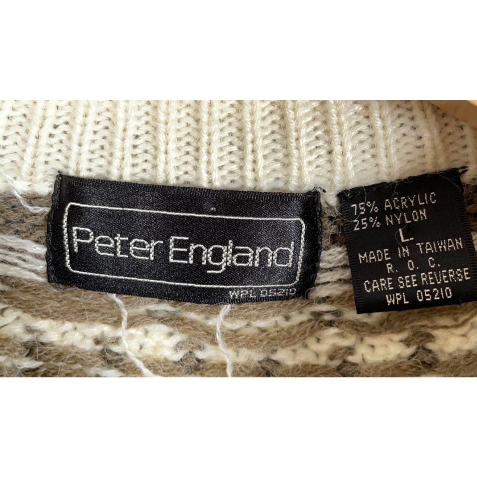 Vintage VINTAGE 90s Peter England Fair Isle Sweater Adult Large Ivory Ski Knit Raglan Sleeves Size US L / EU 52-54 / 3 - 3 Thumbnail