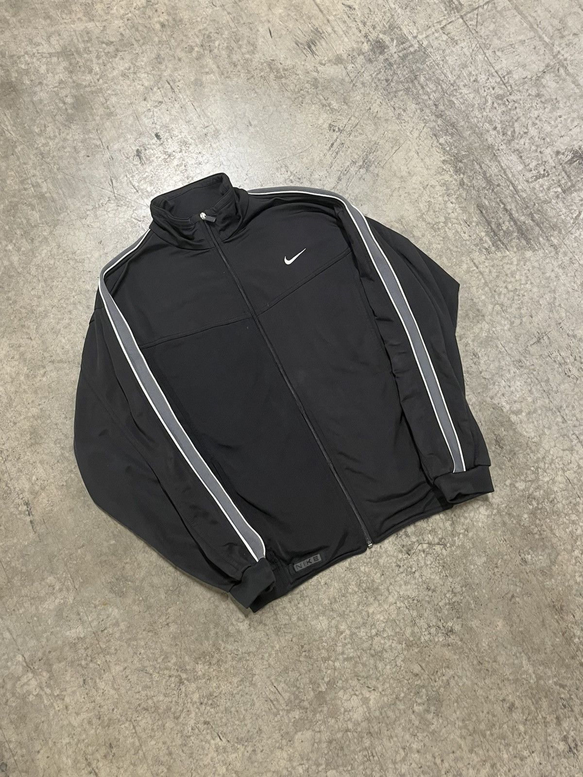 Nike × Vintage Nike y2k track jacket streetwear hype sport rare Size US L / EU 52-54 / 3 - 7 Thumbnail
