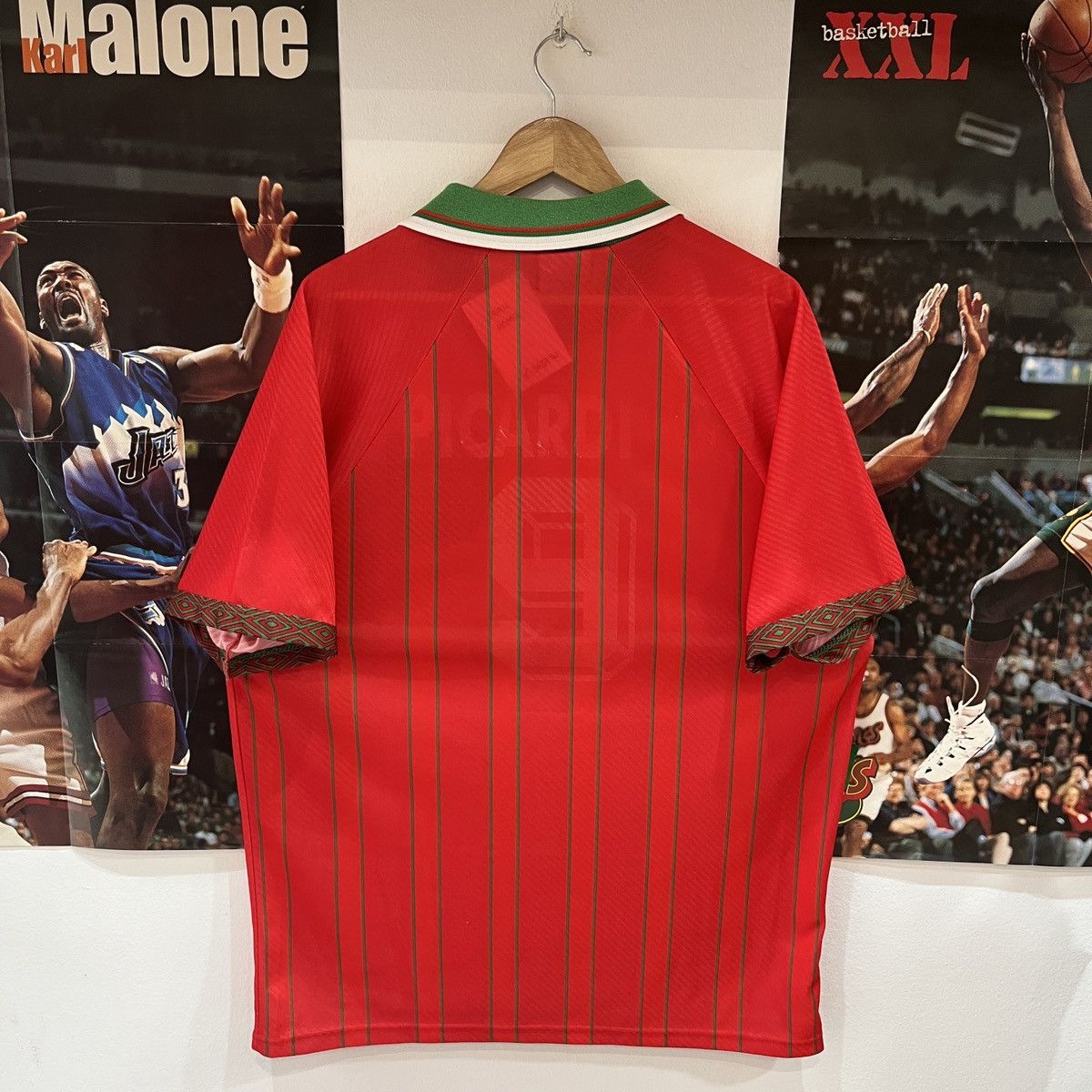 Umbro Vintage Wales 1994 Home Umbro Football Jersey Shirt Size US XL / EU 56 / 4 - 2 Thumbnail