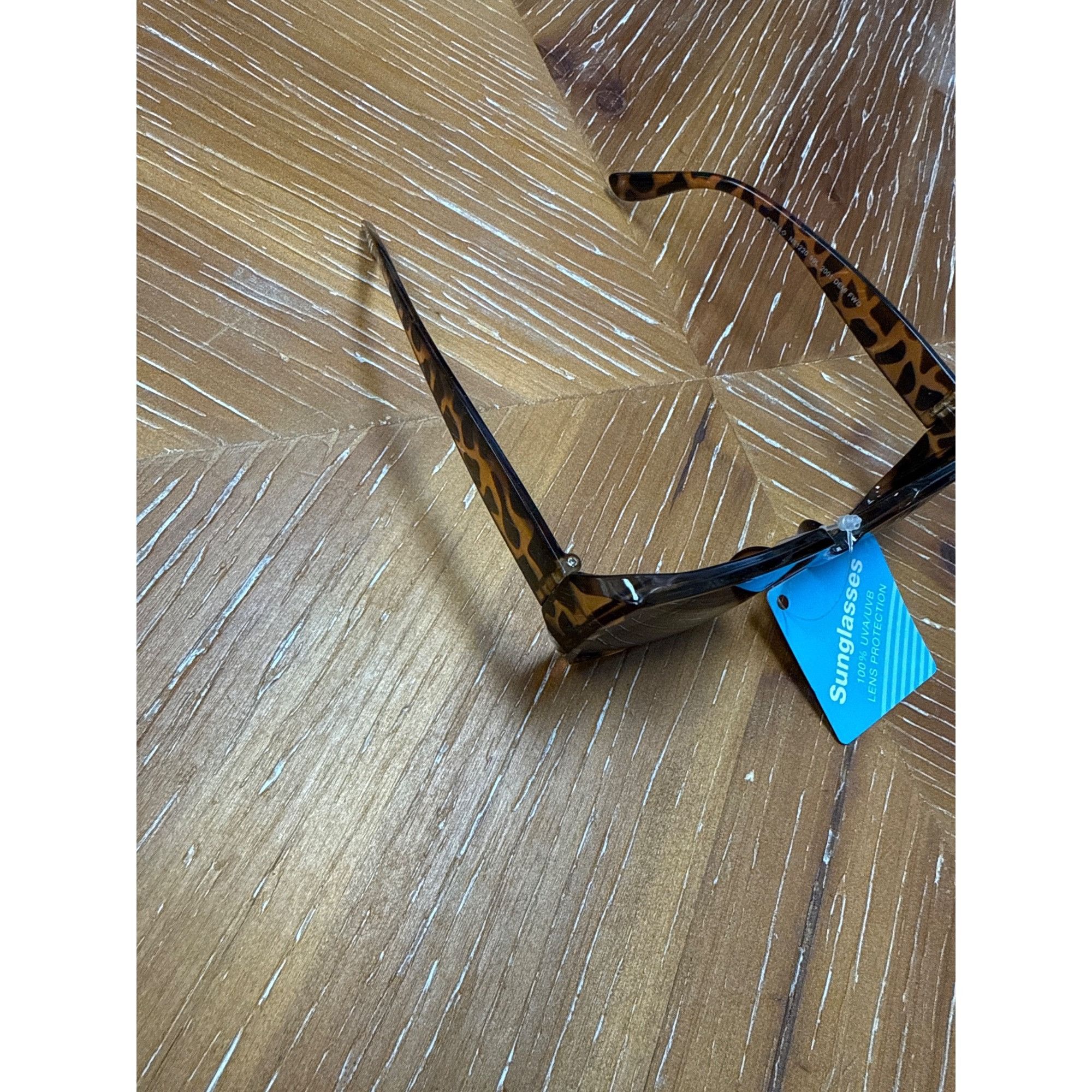 Foster Grant Oversized Tortoise Shell Sunglasses With UV Protection Chic Size ONE SIZE - 5 Thumbnail