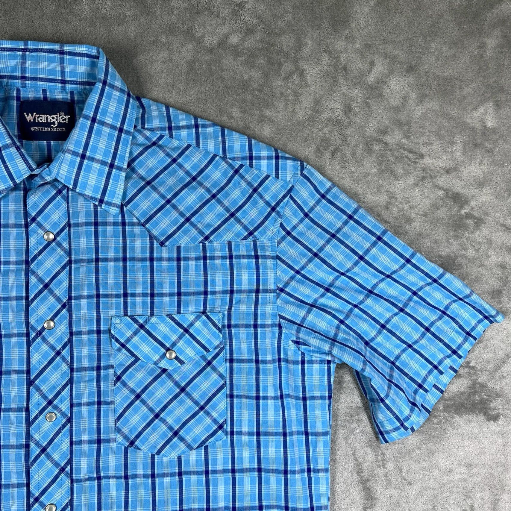 Wrangler Wrangler Western Shirts Men's M Turquoise Blue Check Pearl Snap Cowboy Shirt Short Sleeve Button-Up Regular Fit Casual Workwear Mens Size US M / EU 48-50 / 2 - 3 Thumbnail
