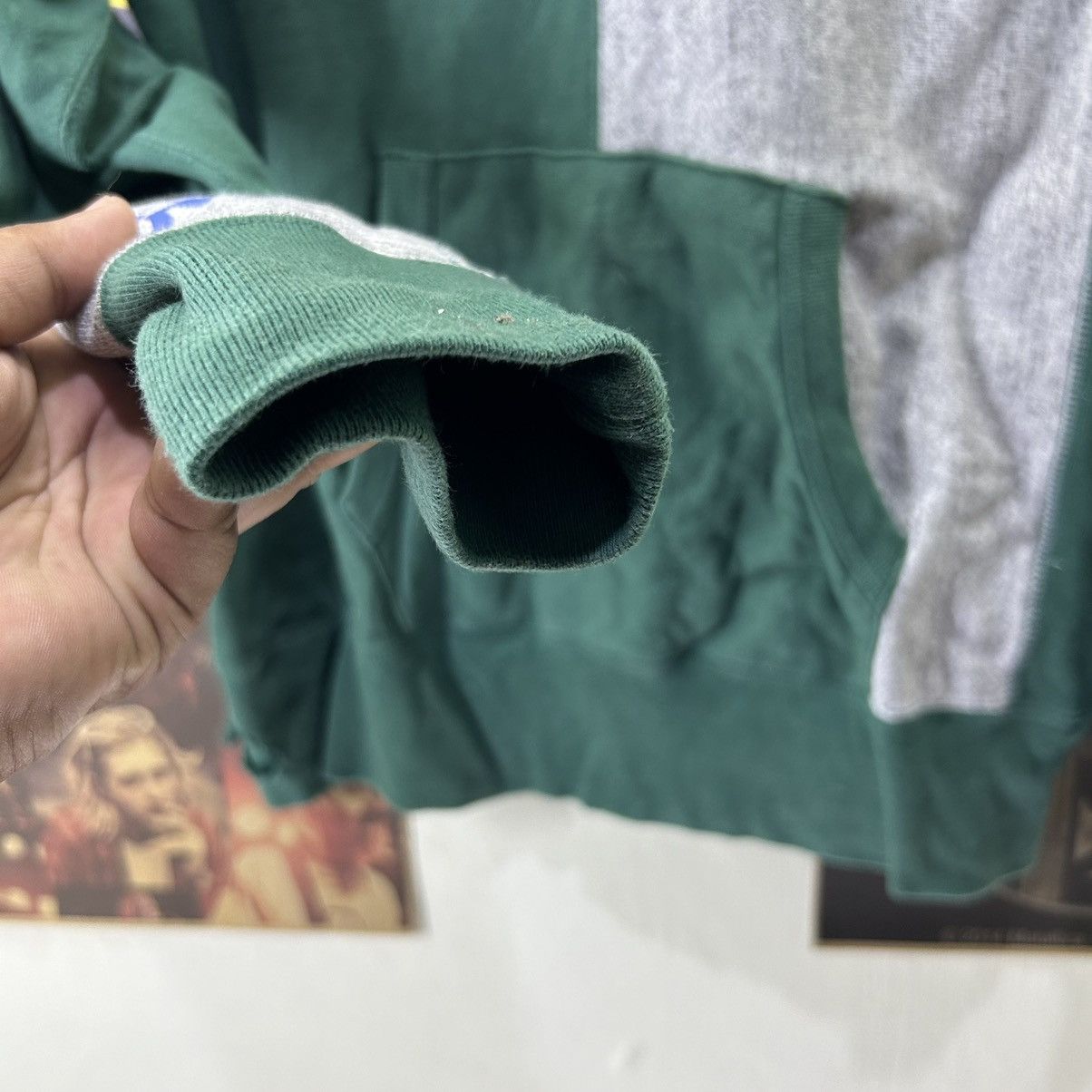 Champion Vintage Champion Two Colour Green/Grey Distressed Hoodie Size US M / EU 48-50 / 2 - 7 Thumbnail