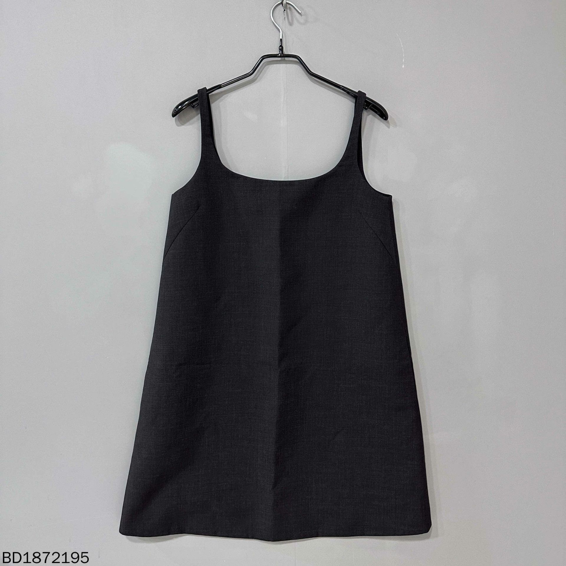 Prada Prada Black T-Shirt M Women Size M / US 6-8 / IT 42-44 - 1 Thumbnail