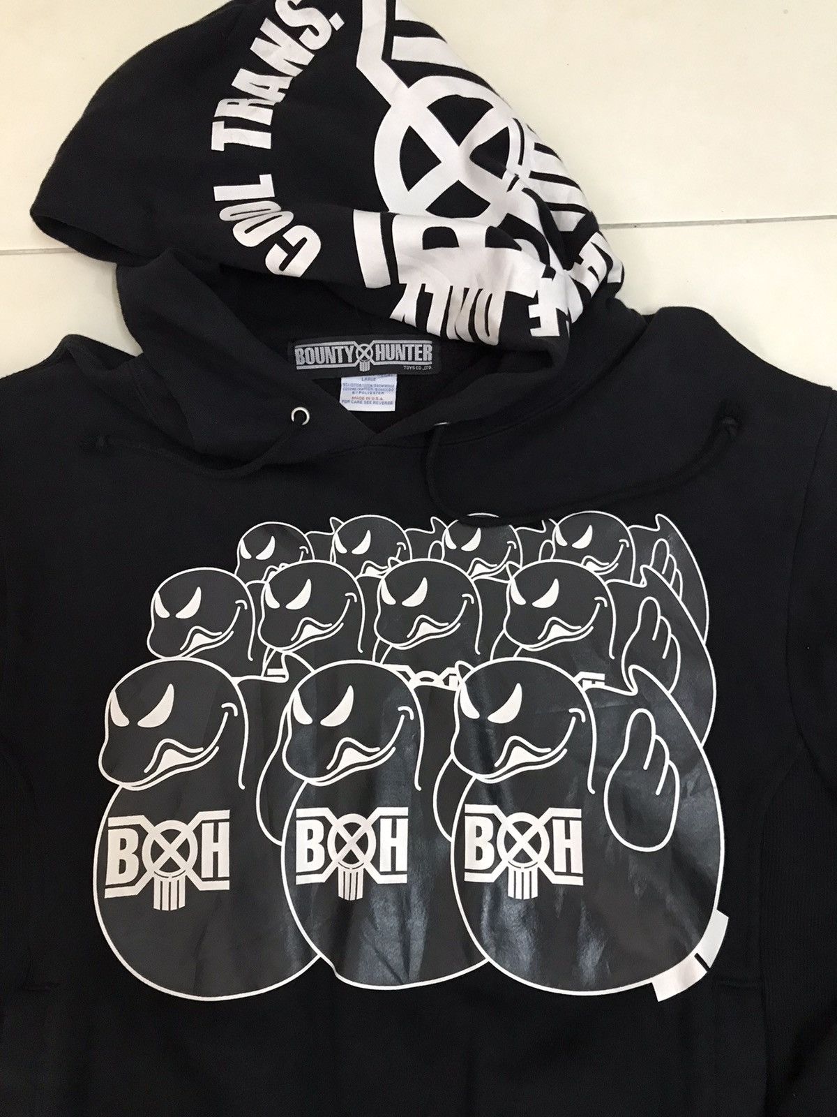 Vintage Bounty Hunter Hoodie Sweatshirt Black Dragon