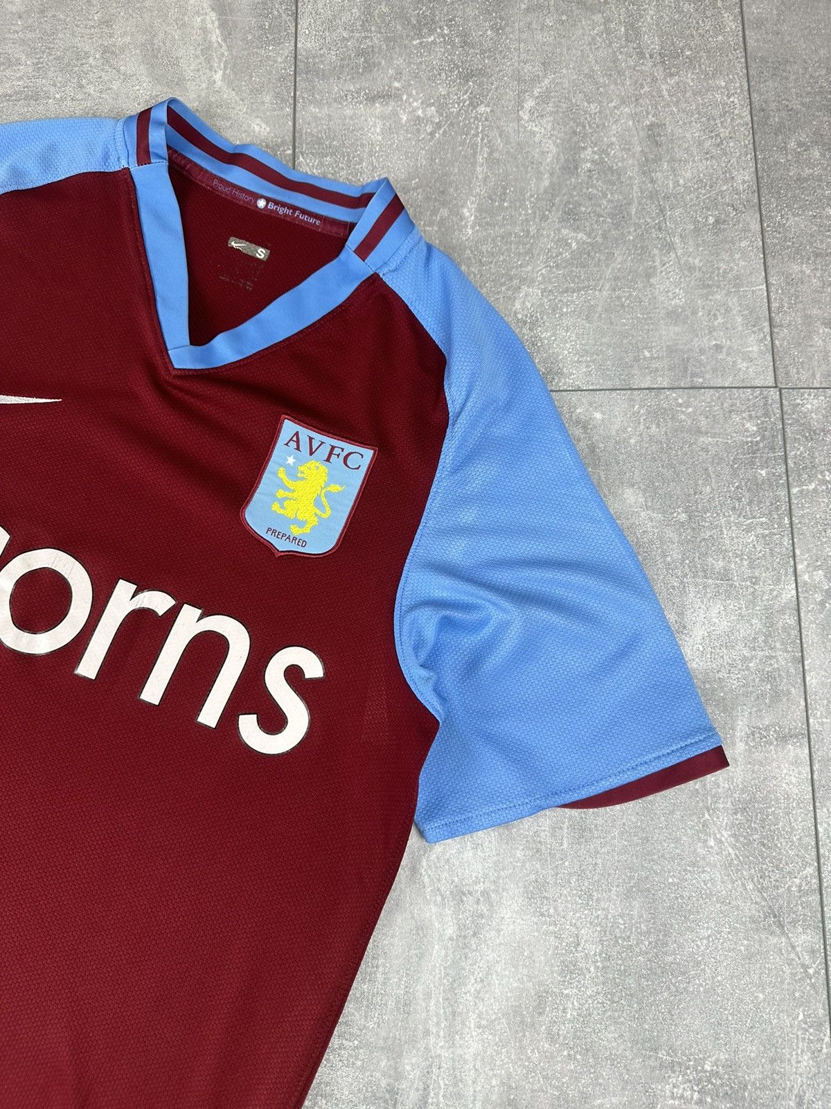 Nike Nike Aston Villa 2008/09 Home Soccer Football Jersey Size US S / EU 44-46 / 1 - 2 Thumbnail