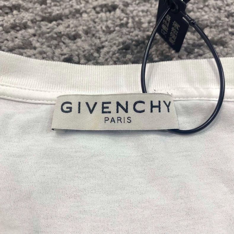 Givenchy Givenchy Graffiti Letter Logo Short Sleeve Size US S / EU 44-46 / 1 - 3 Thumbnail