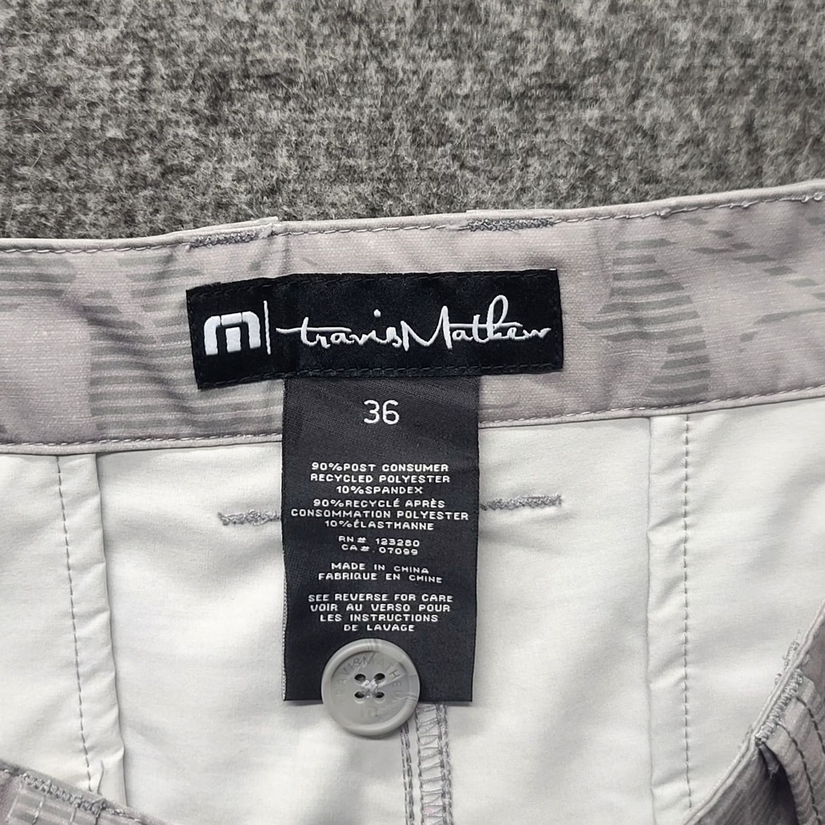 TravisMathew Travis Mathew Shorts Mens 36 Regular Fit Golf Performance Atlantic Ocean Floral Chino Moisture Wicking Pockets Stretch Gray Size US 36 / EU 52 - 2 Thumbnail