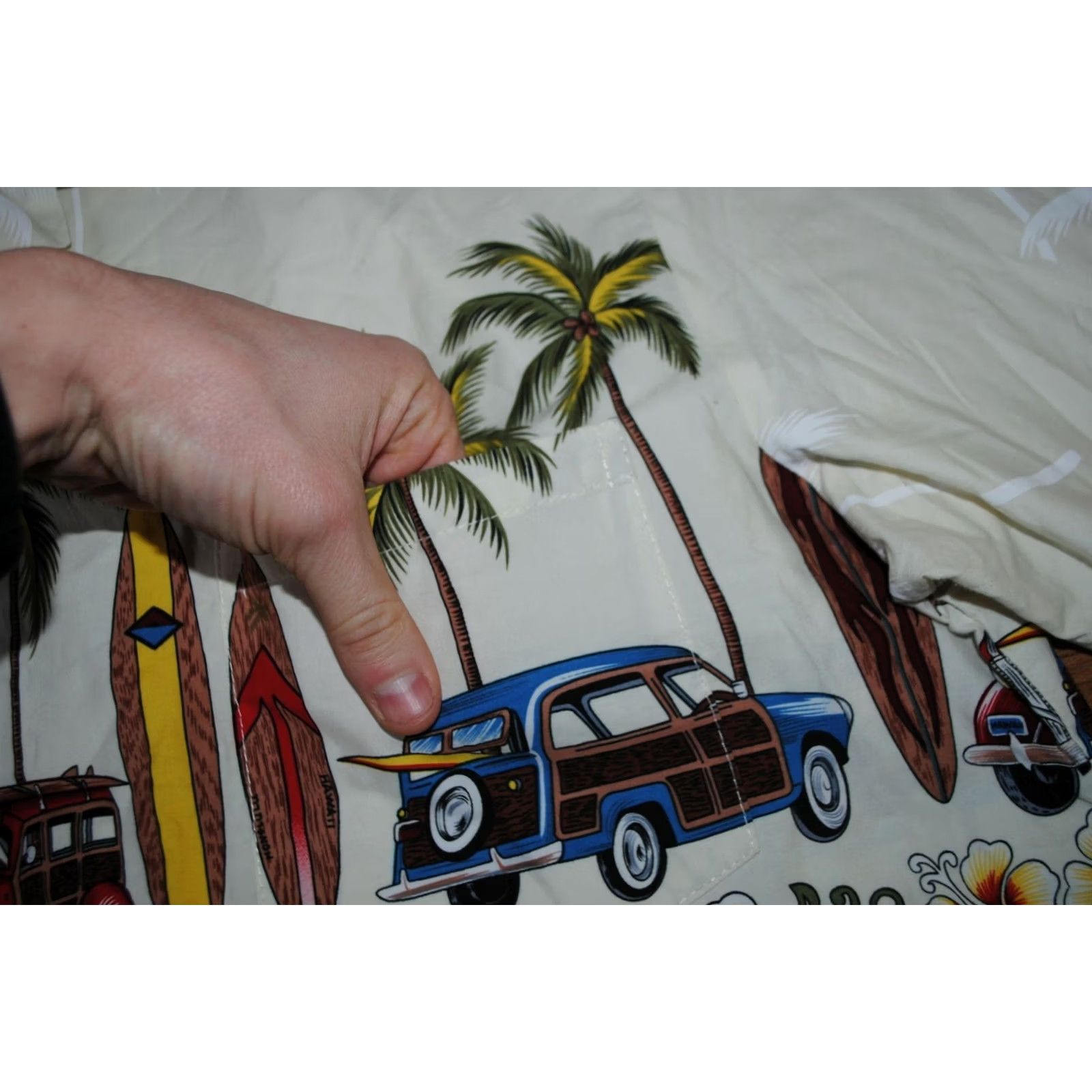 Vintage WINNIE FASHION MENS XL SHIRT HAWAIIAN SURFING COTTON IVORY BUTTON-UP SHORT SLEEVE CAR THEME Size US XL / EU 56 / 4 - 6 Thumbnail