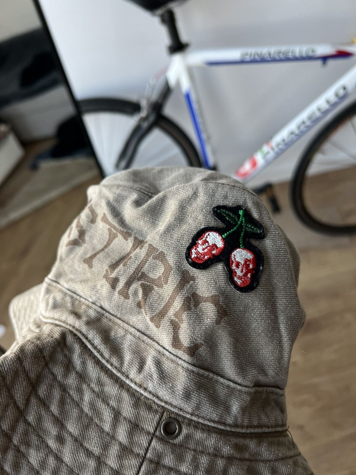 Hysteric Glamour 00’s HYSTERIC GLAMOUR CHERRY BUCKET HAT Y2K Size ONE SIZE - 3 Thumbnail