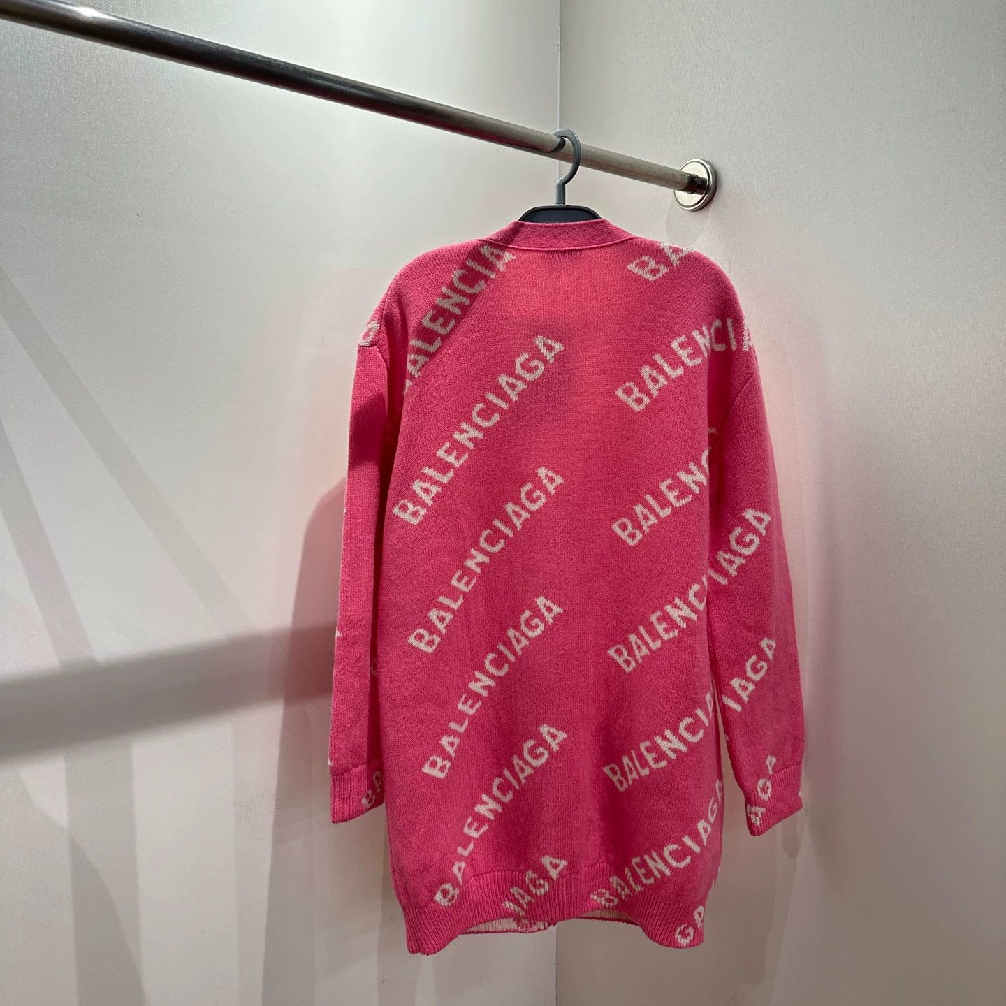Balenciaga BALENCIAGA apr666 all-over slogan knit cardigan M wool Size M / US 6-8 / IT 42-44 - 2 Thumbnail