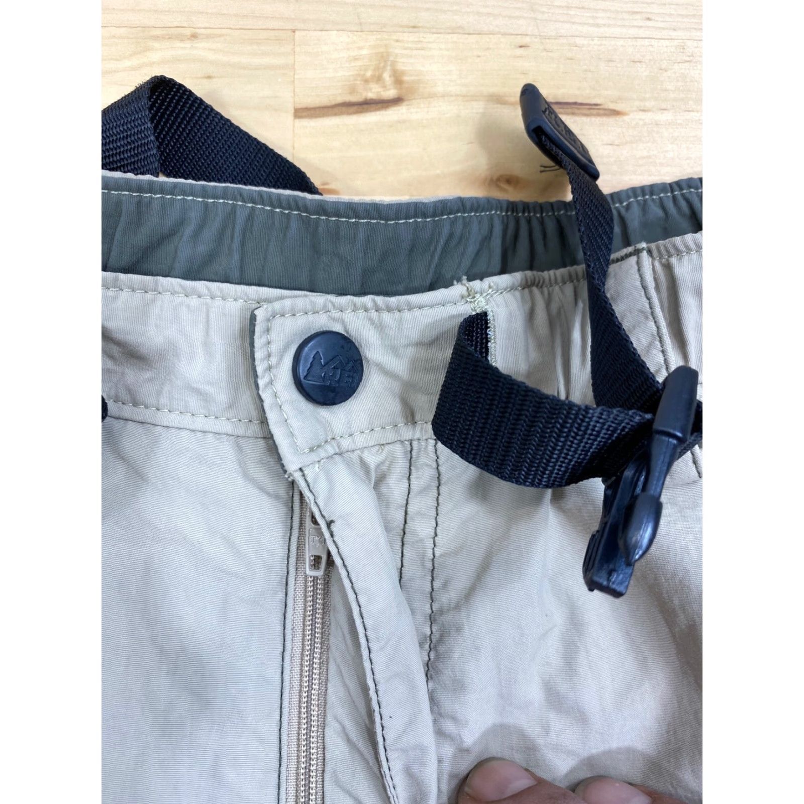 Vintage REI Convertible Khaki Shorts Hiking Camping Fishing Cargo Short Men M Brown 90s Outdoors Pockets Cargo Wide 1940 Vintage Size US 31 - 4 Thumbnail