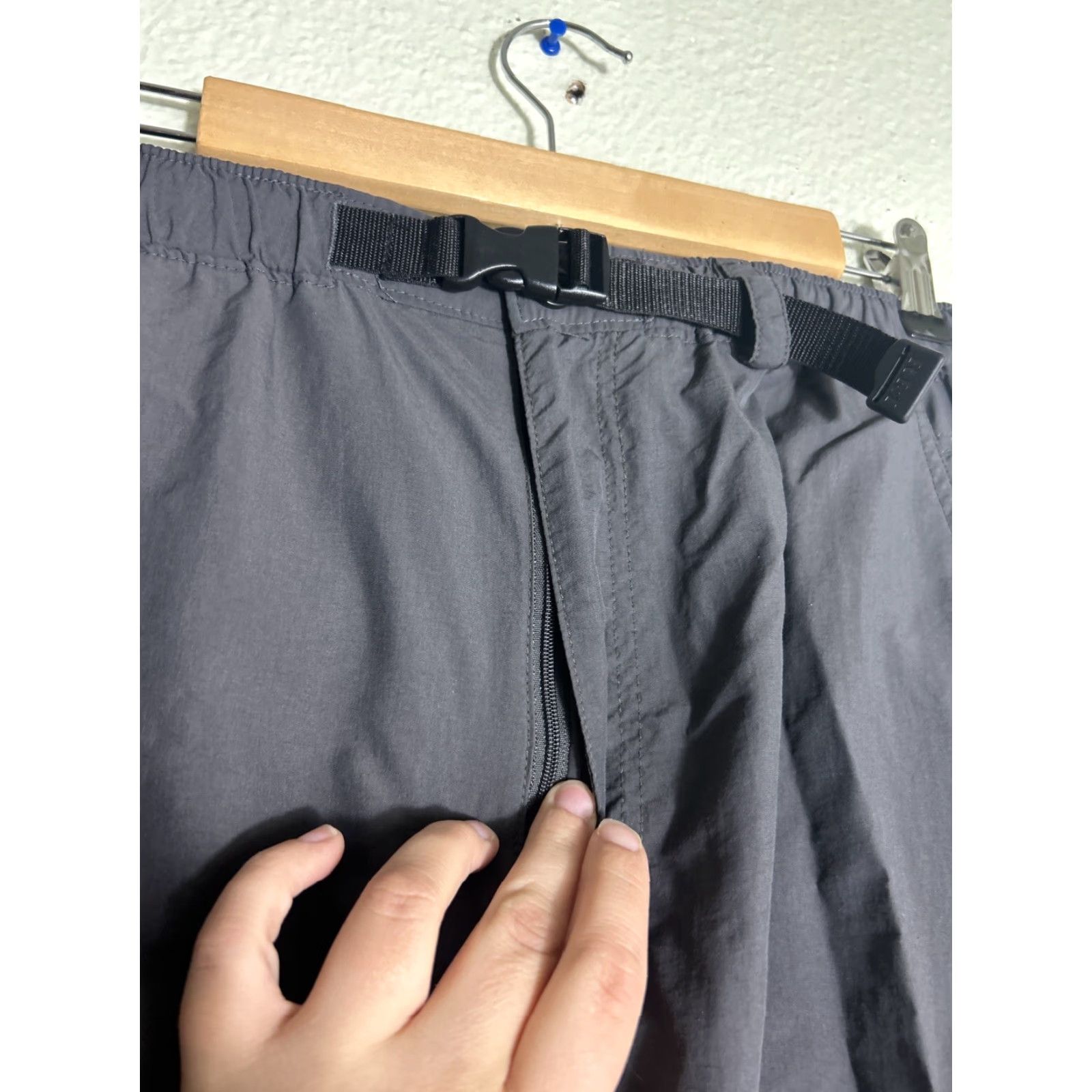 VINTAGE REI Cargo Pants Belted Convertible Gray Mens L 34x32 Inseam 32 Regular