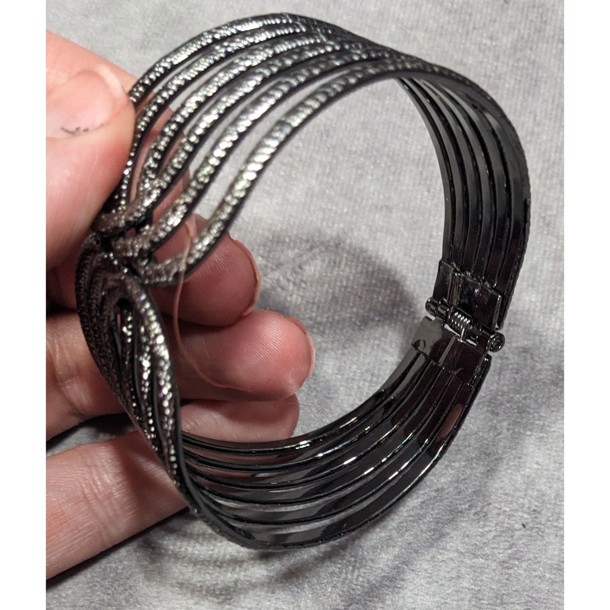 Other Gothic Gunmetal Tone Textured Loop Clamper Bracelet Size ONE SIZE - 6 Thumbnail