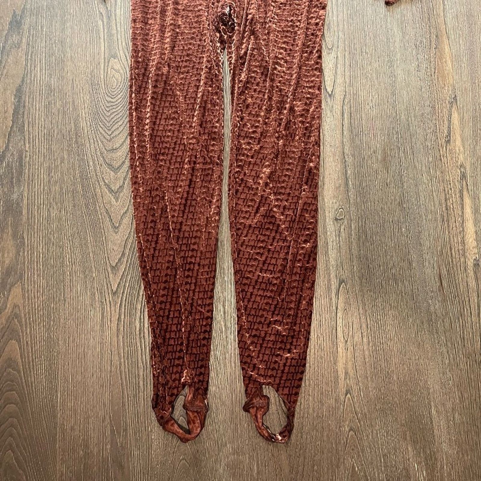 SKIMS NWT Skims Velvet Stirrup Catsuit Logo One-piece Jumpsuit 4X Size 38" / US 16 / IT 52 - 8 Thumbnail