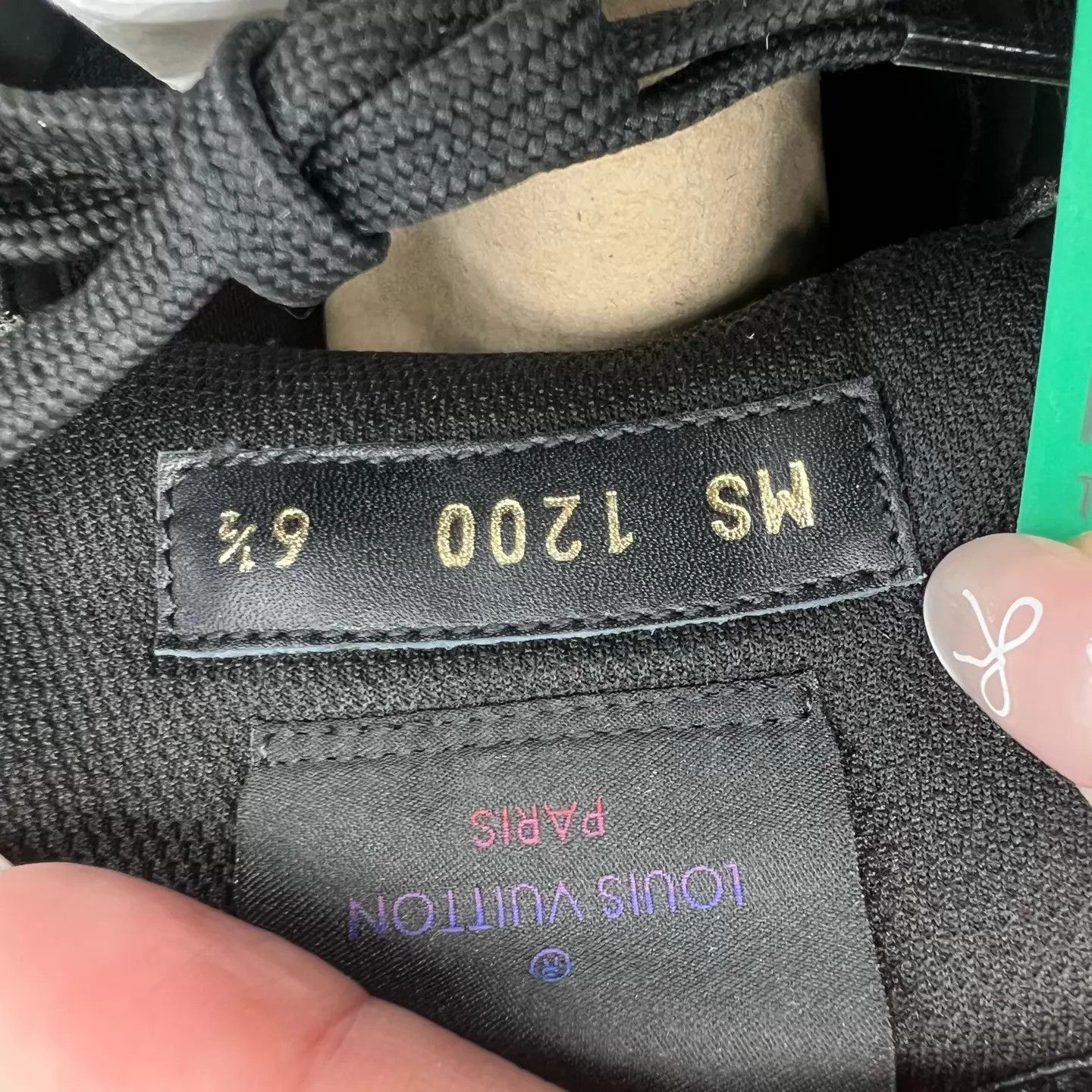 Louis Vuitton Louis Vuitton Rivoli Black Embossed 6.5/40.5 Size US 7.5 / EU 40-41 - 6 Thumbnail